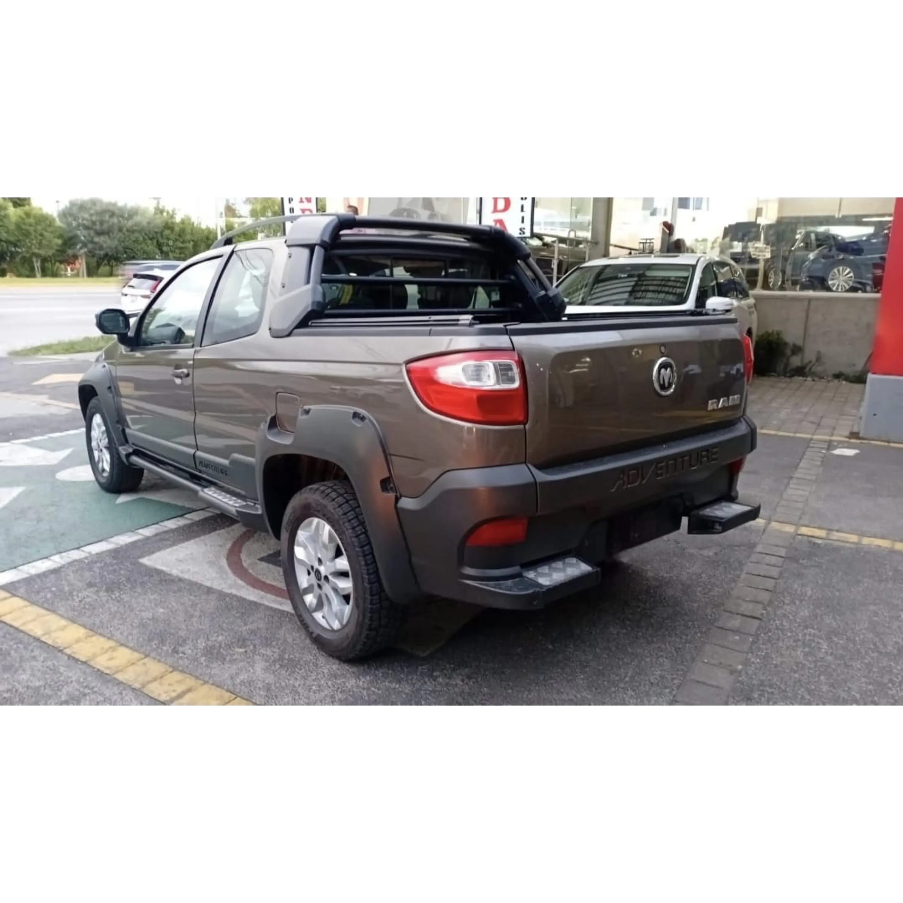 RAM 700 1.6 CLUB CAB ADVENTURE MT 2017 5