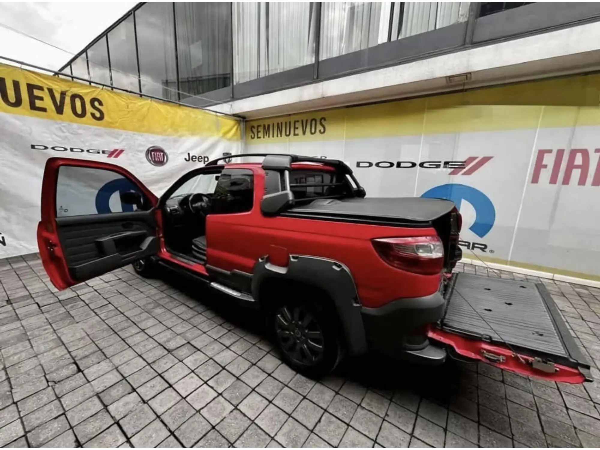RAM 700 CLUB CAB ADVENTURE 1.6 MT 2020 4