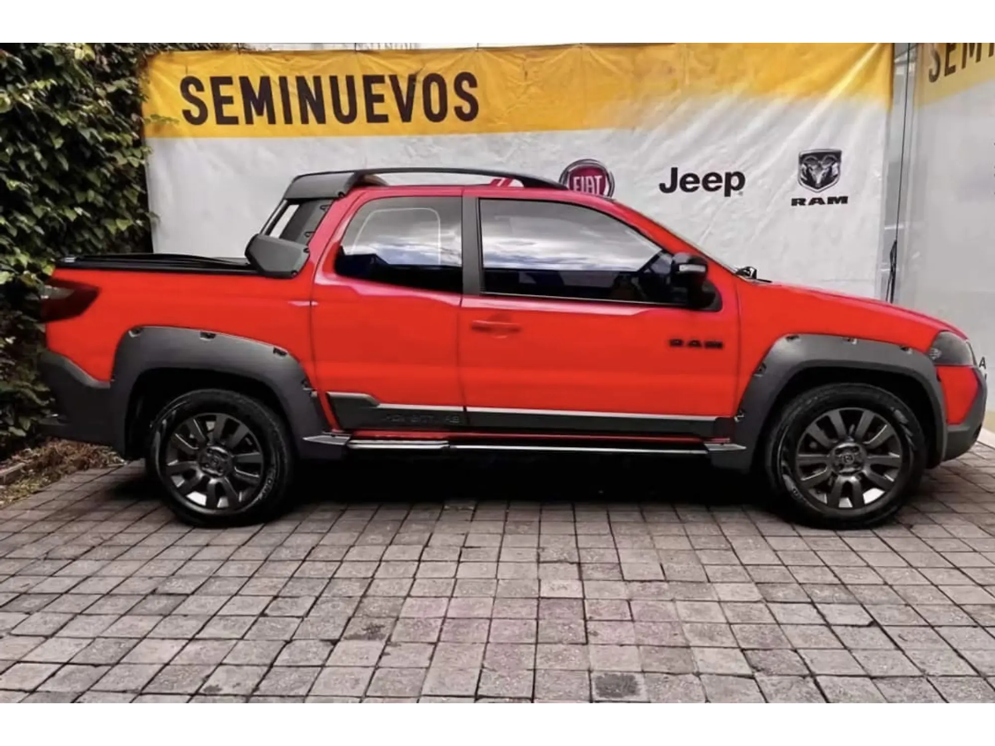 RAM 700 CLUB CAB ADVENTURE 1.6 MT 2020 3