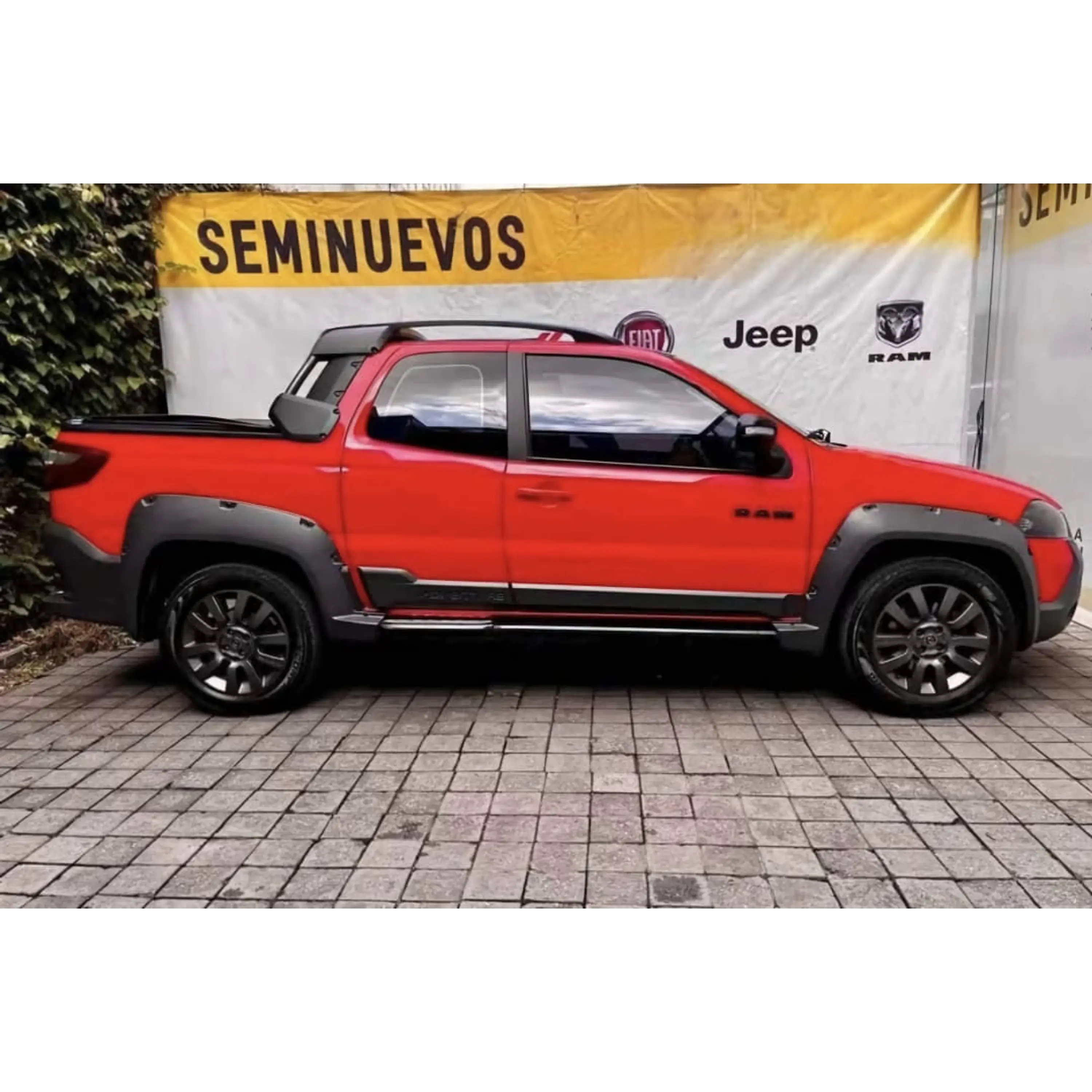 RAM 700 CLUB CAB ADVENTURE 1.6 MT 2020 3