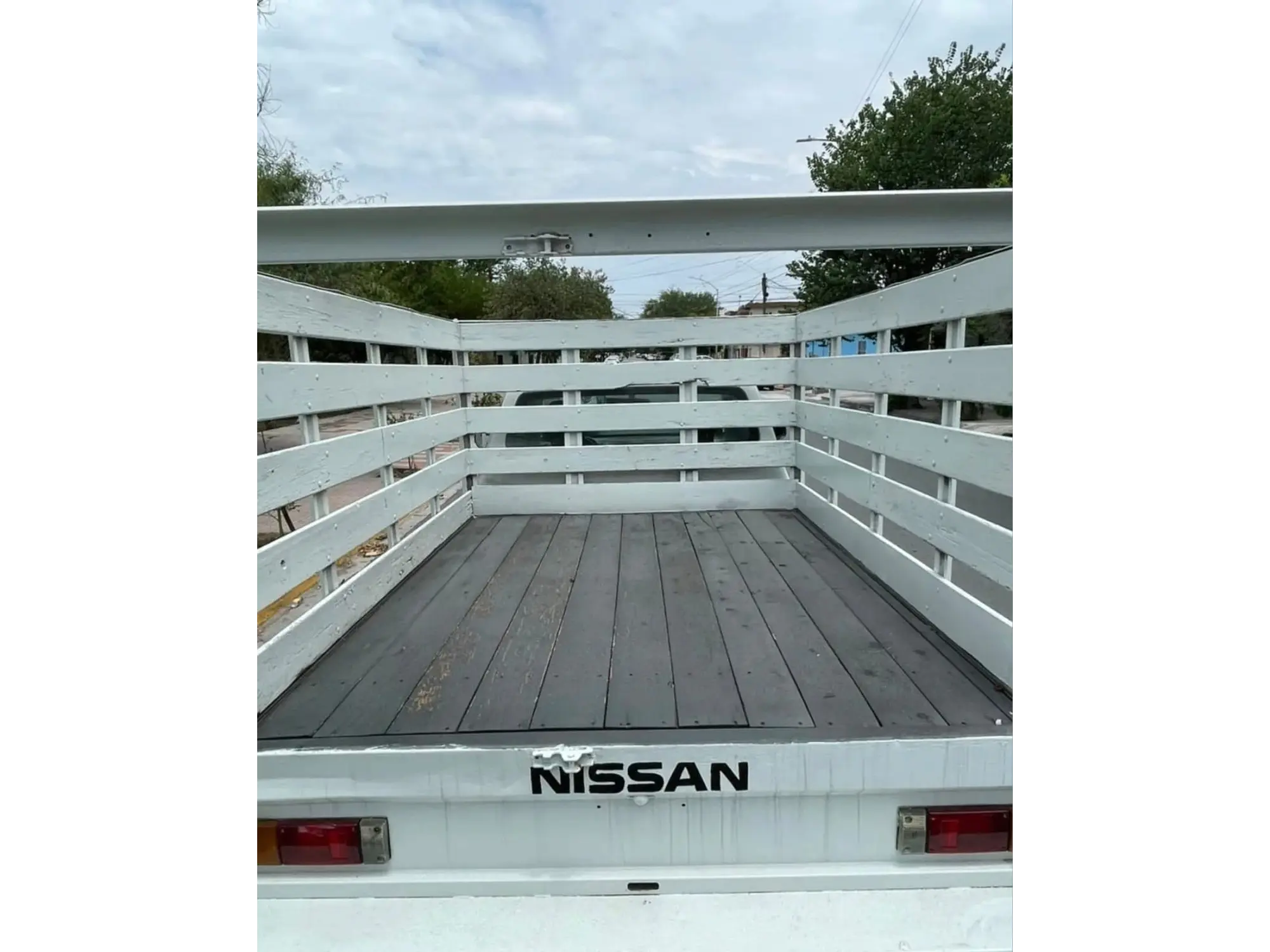 NISSAN NP300 2.5 ESTACAS DH AA MT 2018  7