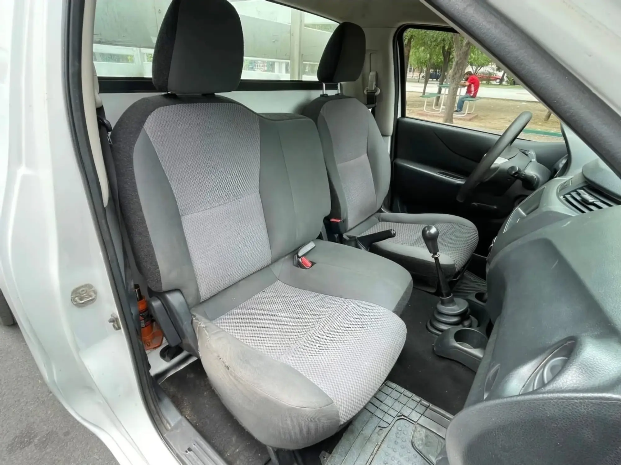 NISSAN NP300 2.5 ESTACAS DH AA MT 2018  11