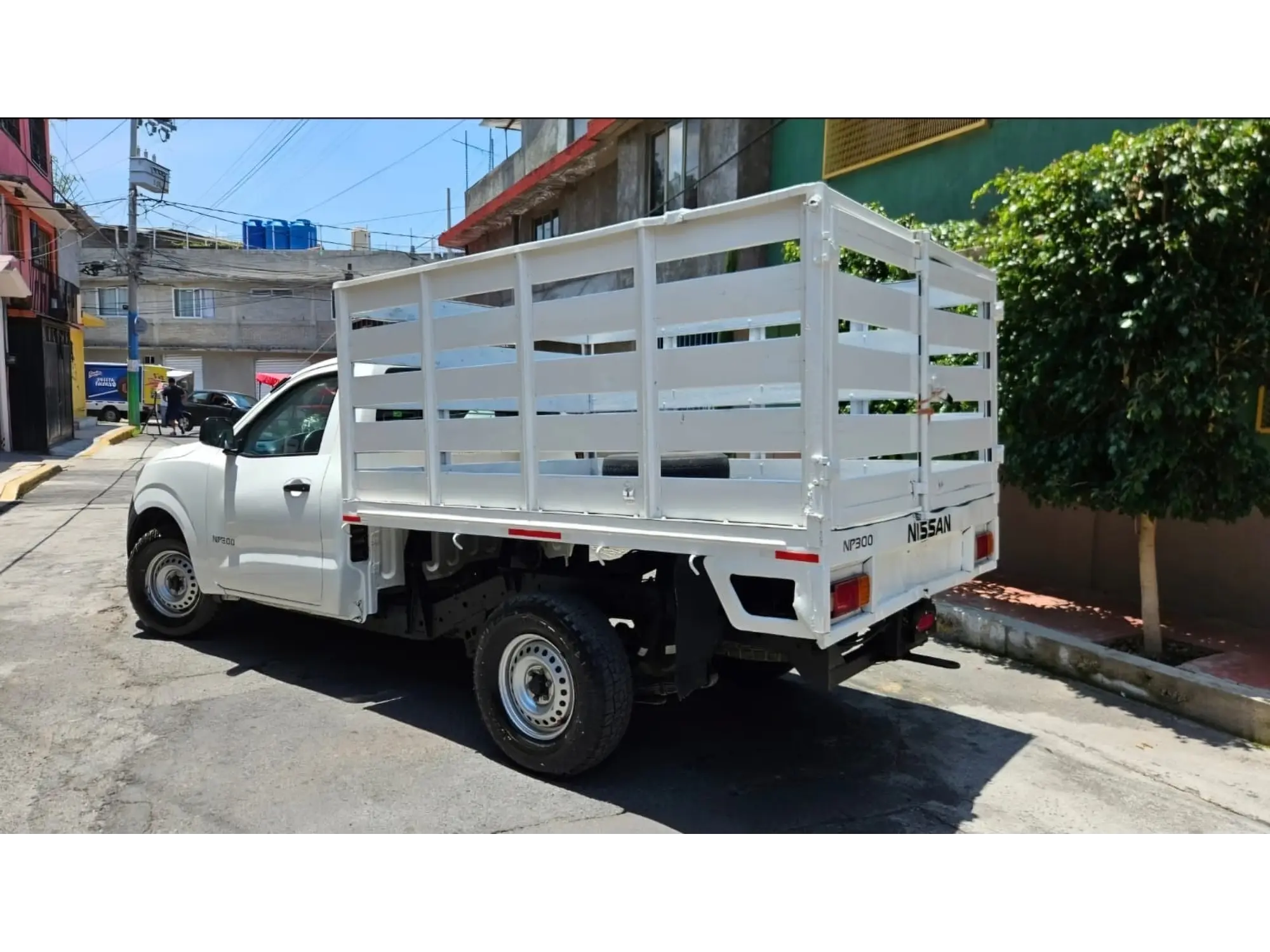 NISSAN NP300 2.5 ESTACAS DH AA PACK SEG MT 2019 5
