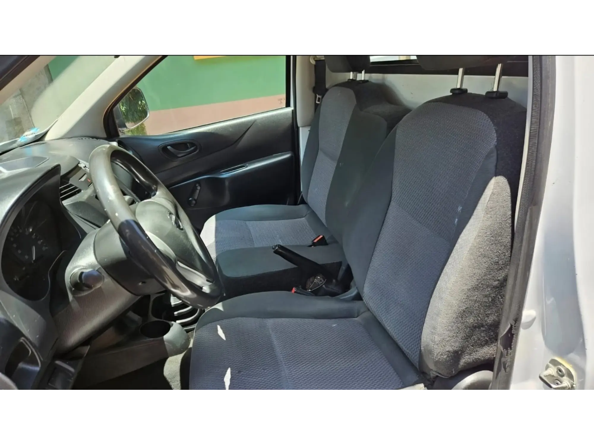 NISSAN NP300 2.5 ESTACAS DH AA PACK SEG MT 2019 7