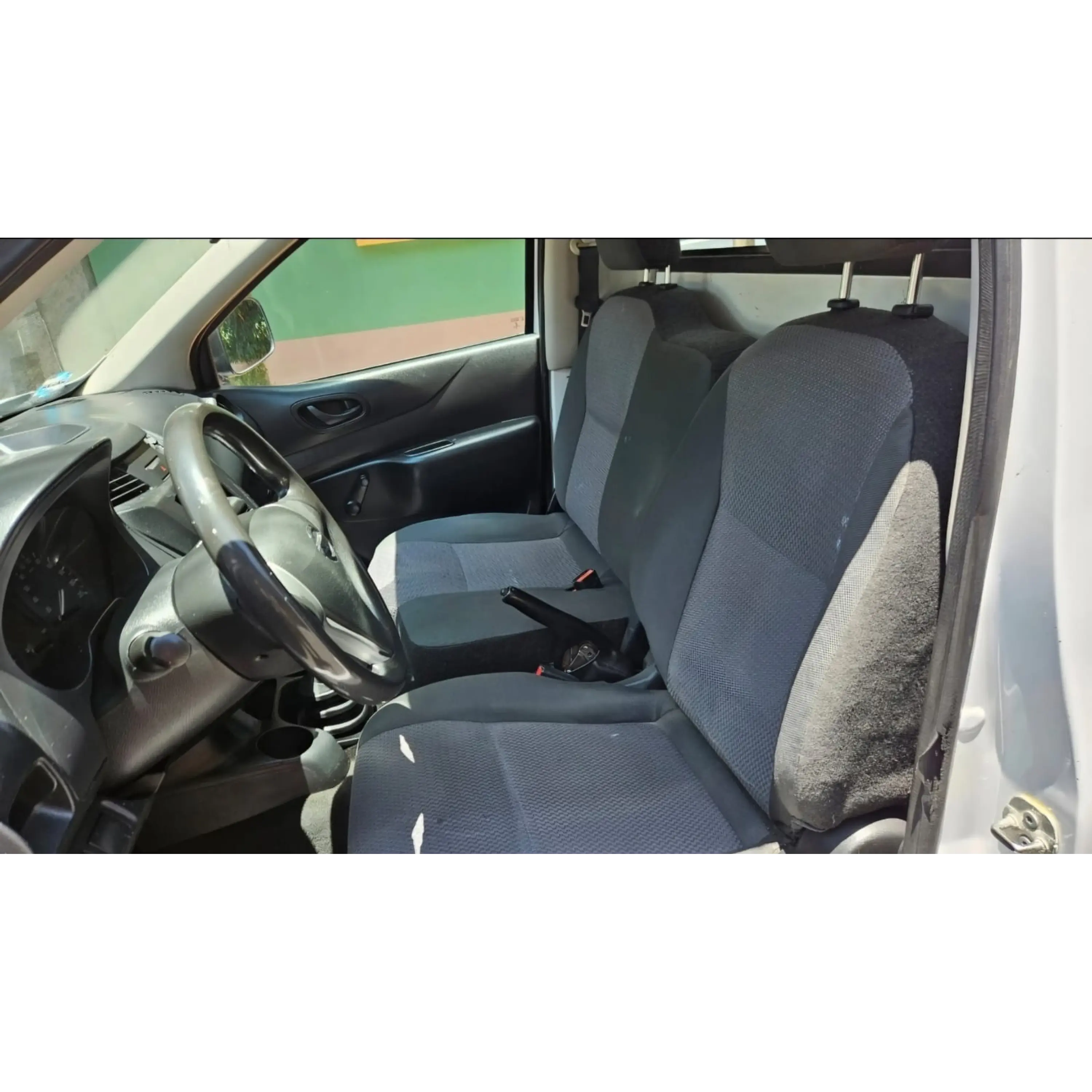 NISSAN NP300 2.5 ESTACAS DH AA PACK SEG MT 2019 7