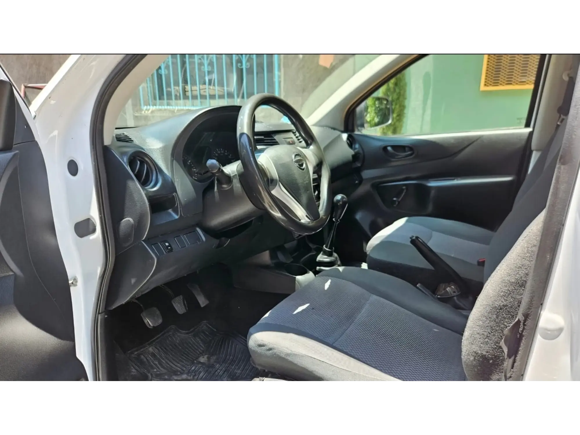 NISSAN NP300 2.5 ESTACAS DH AA PACK SEG MT 2019 6