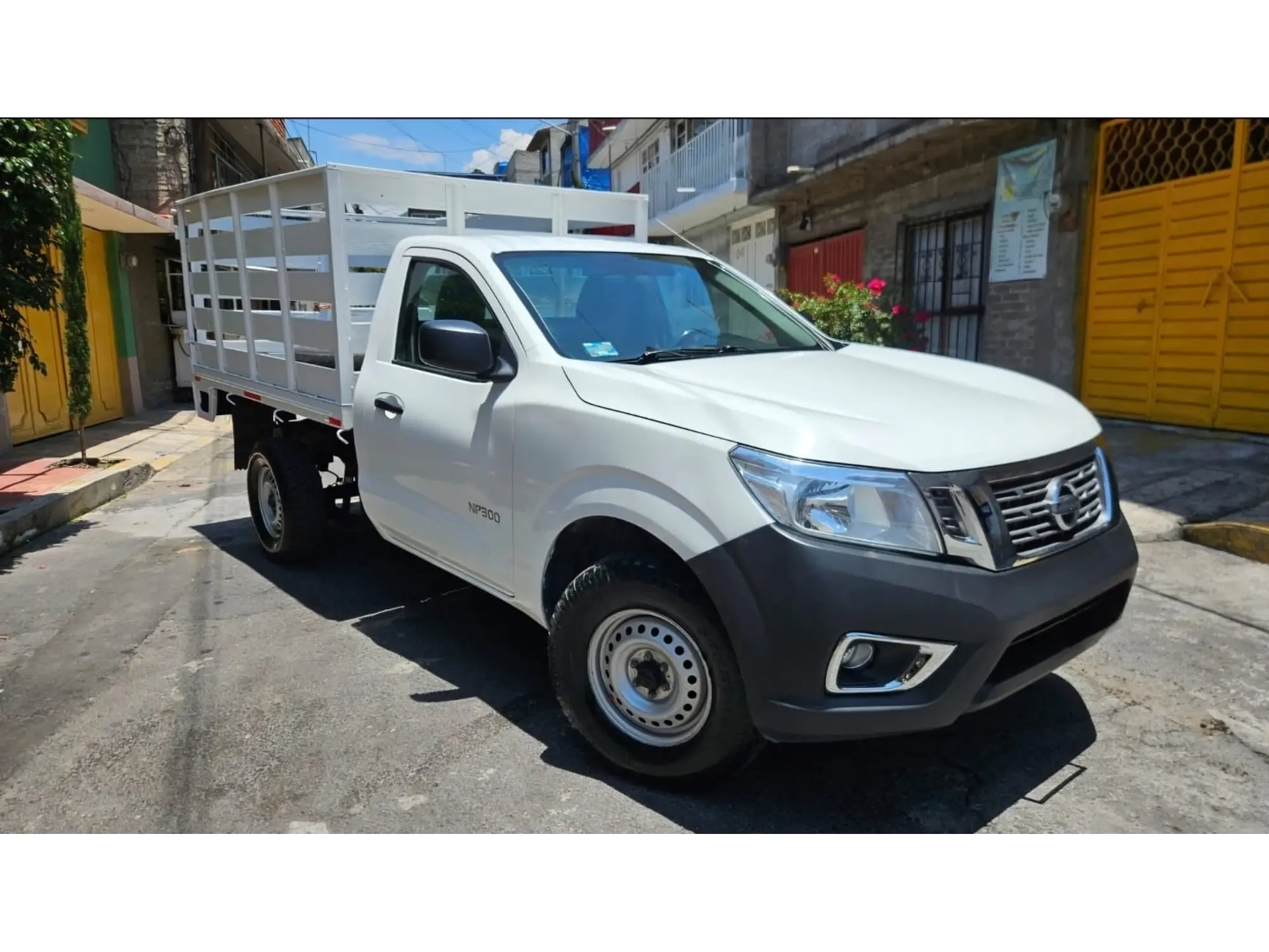 NISSAN NP300 2.5 ESTACAS DH AA PACK SEG MT 2019 3