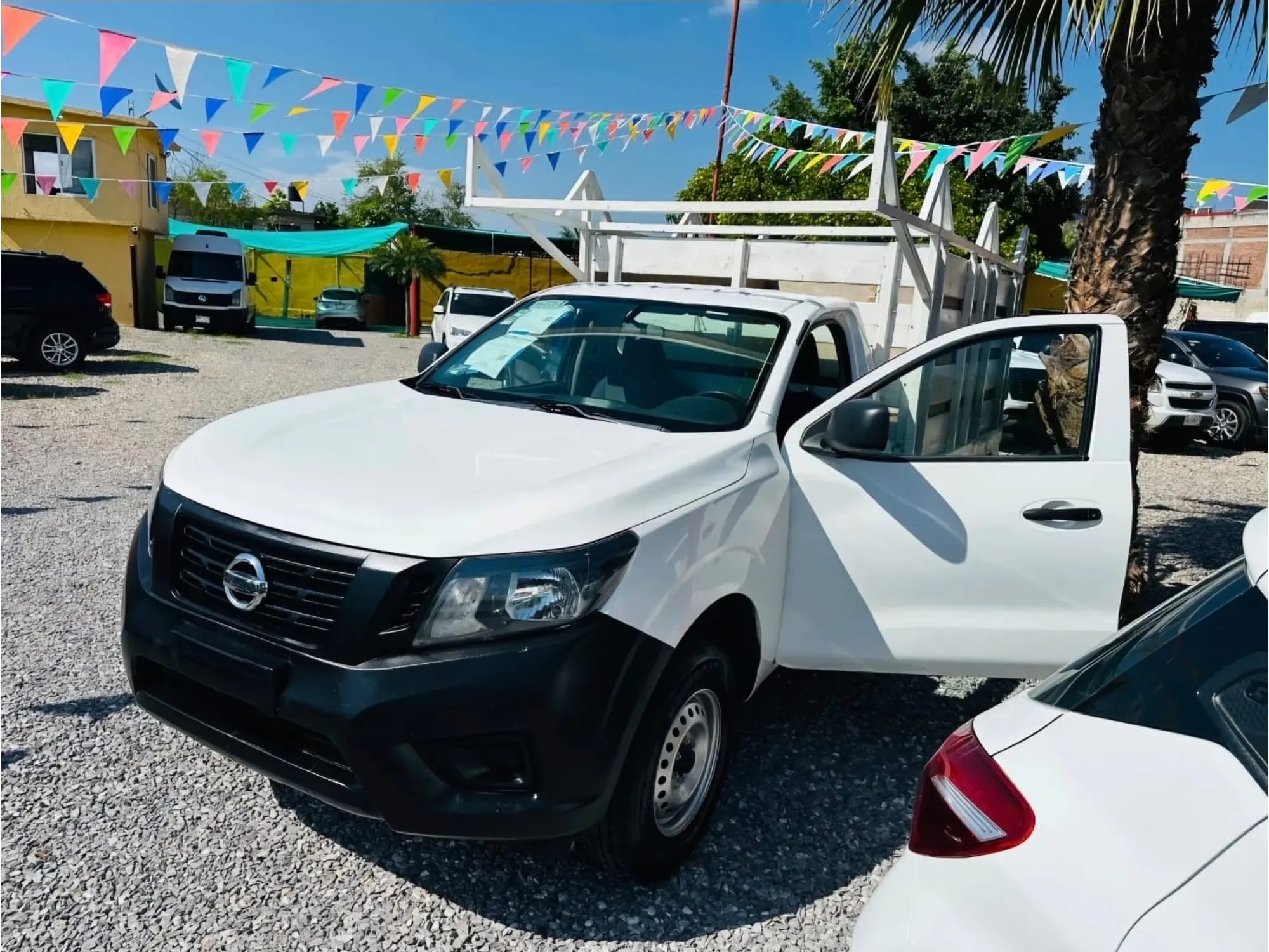 NISSAN NP300 2.5 ESTACAS DH AA PACK SEG MT 2020 7
