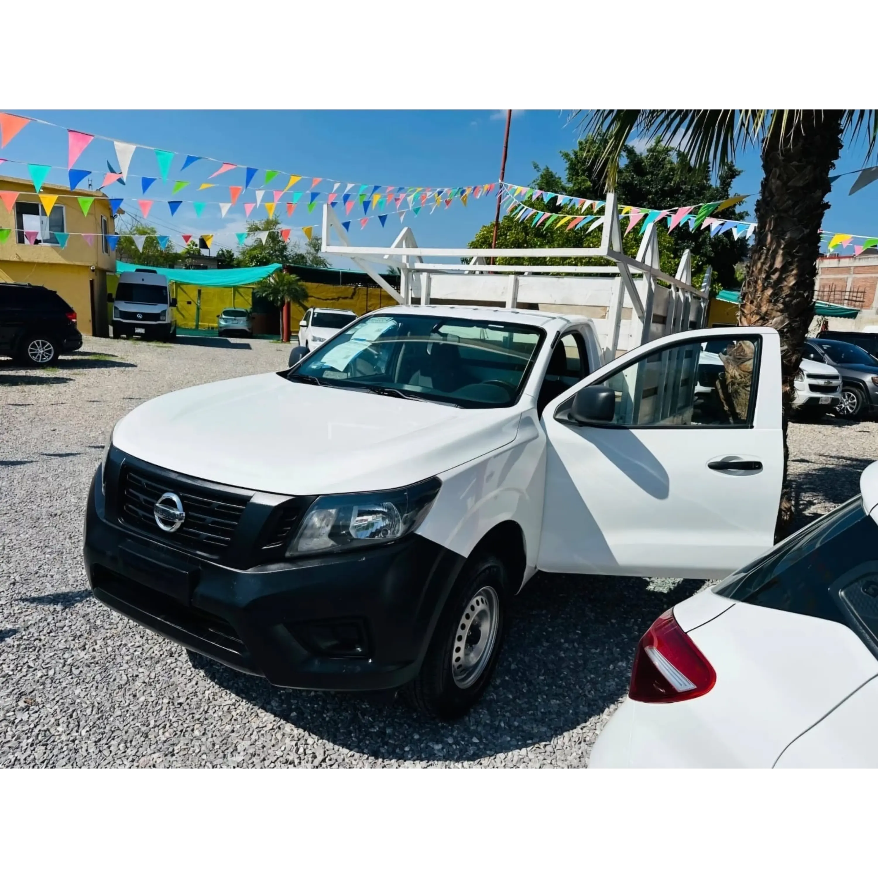 NISSAN NP300 2.5 ESTACAS DH AA PACK SEG MT 2020 7
