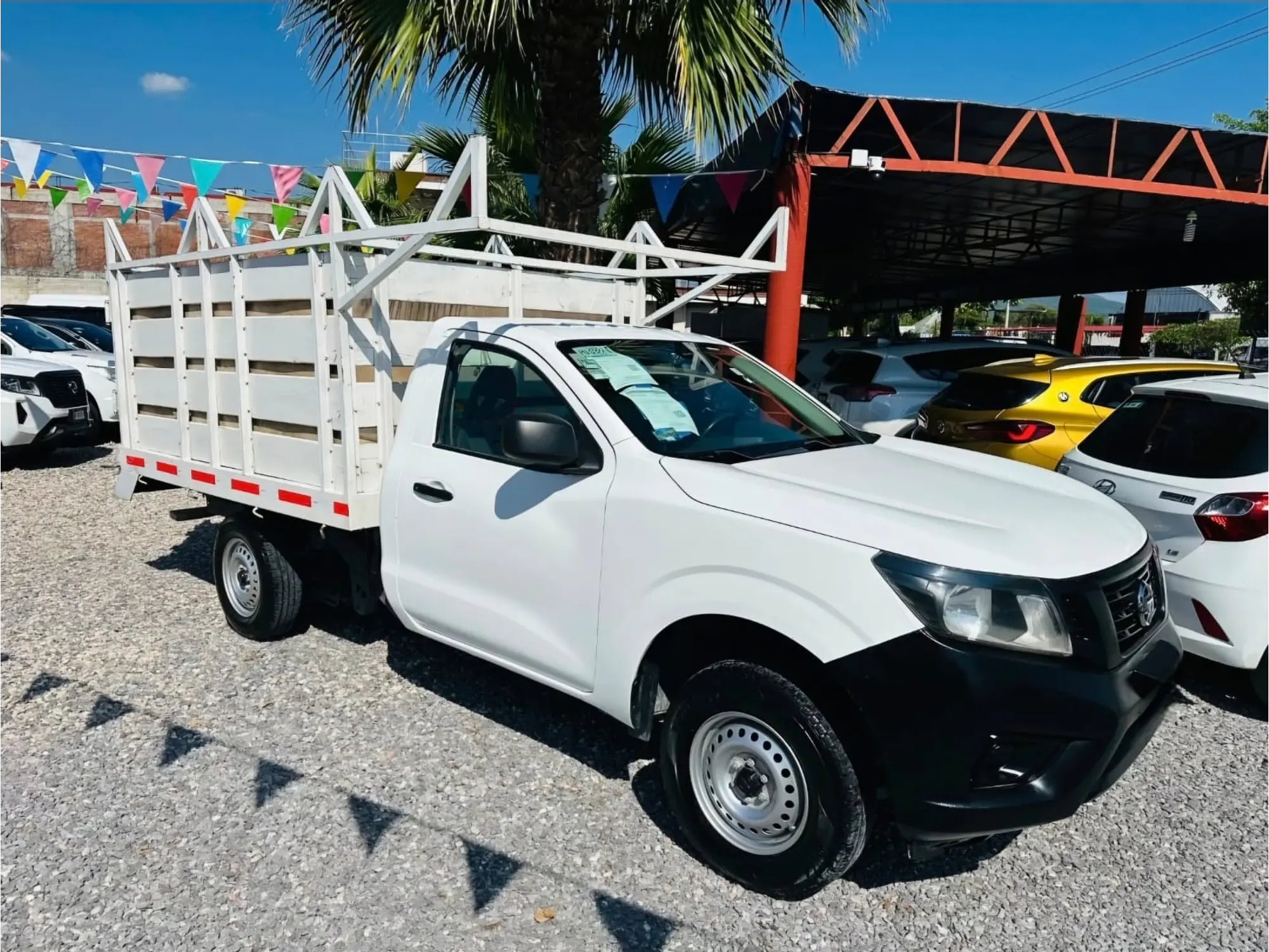 NISSAN NP300 2.5 ESTACAS DH AA PACK SEG MT 2020 3