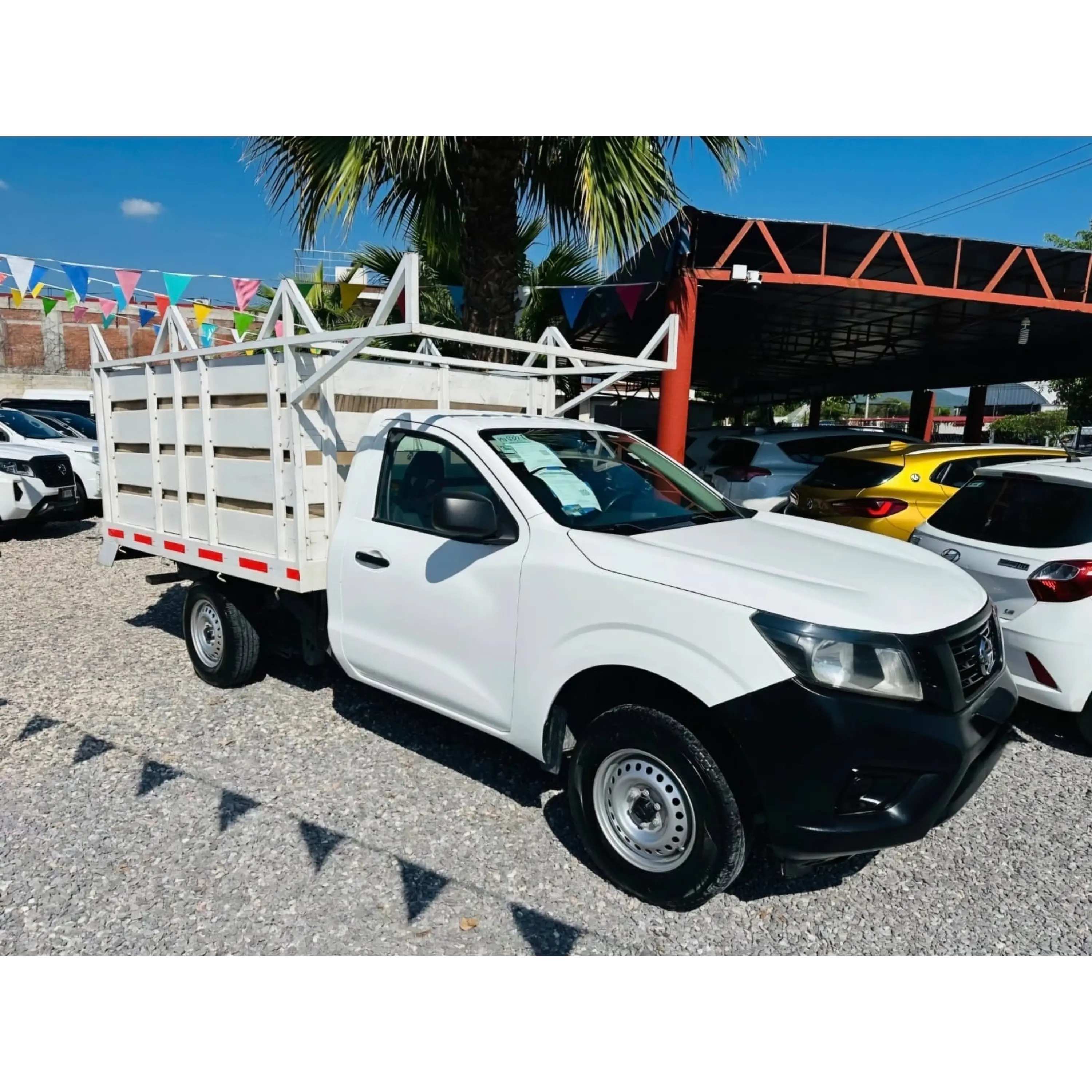 NISSAN NP300 2.5 ESTACAS DH AA PACK SEG MT 2020 3