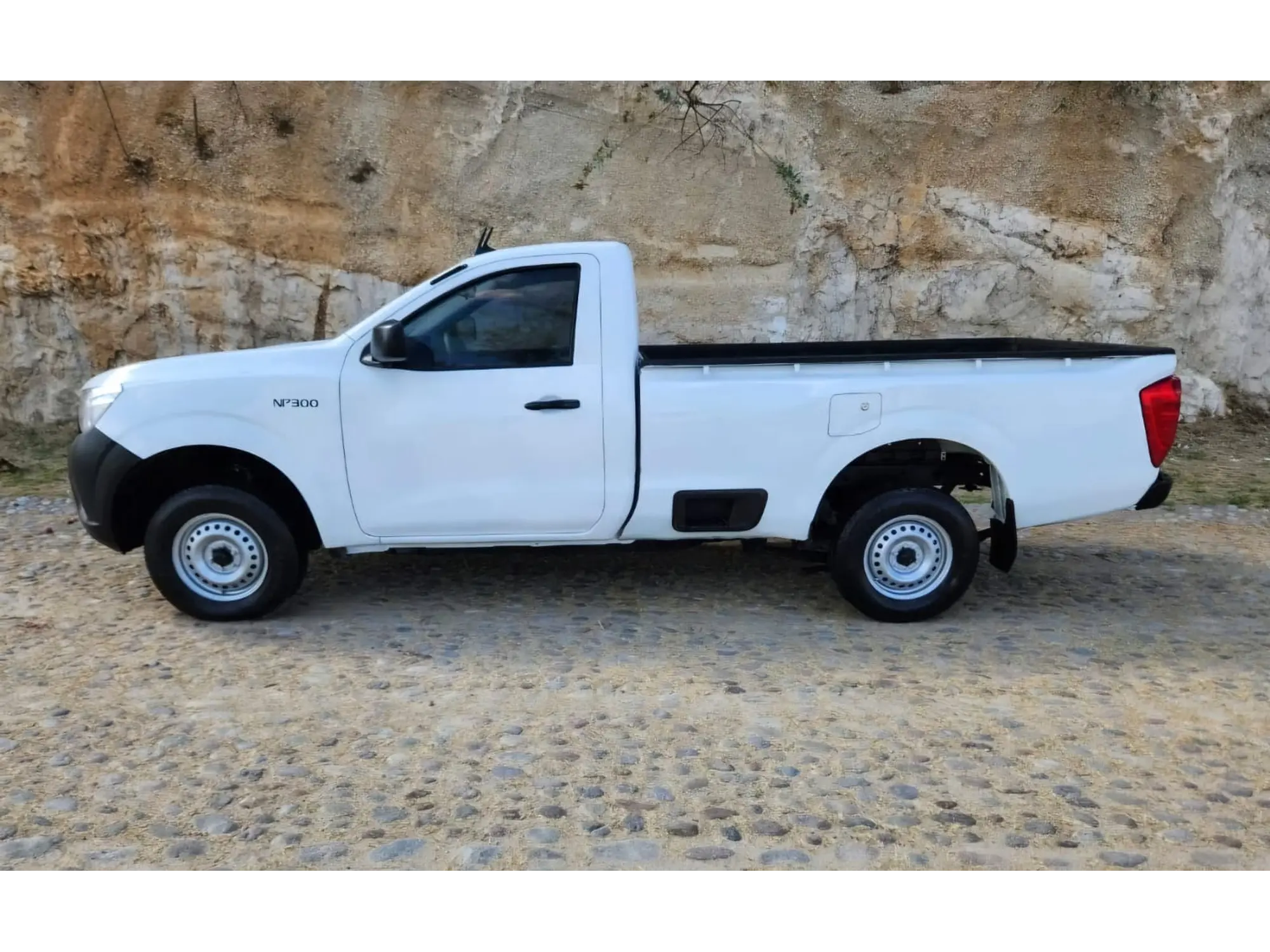 NISSAN NP300 2.5 PICK UP DH PACK MT 2017 3