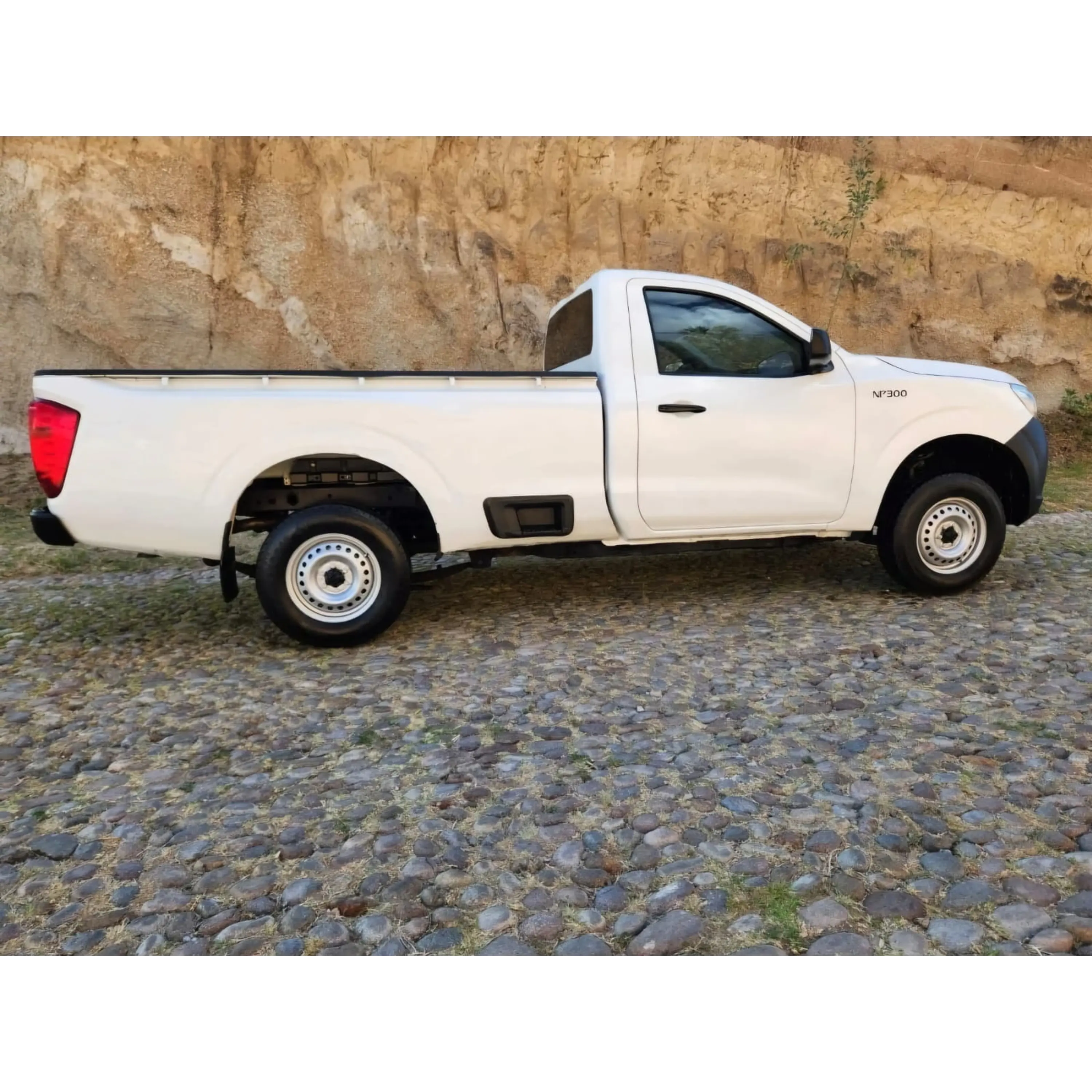 NISSAN NP300 2.5 PICK UP DH PACK MT 2017 8