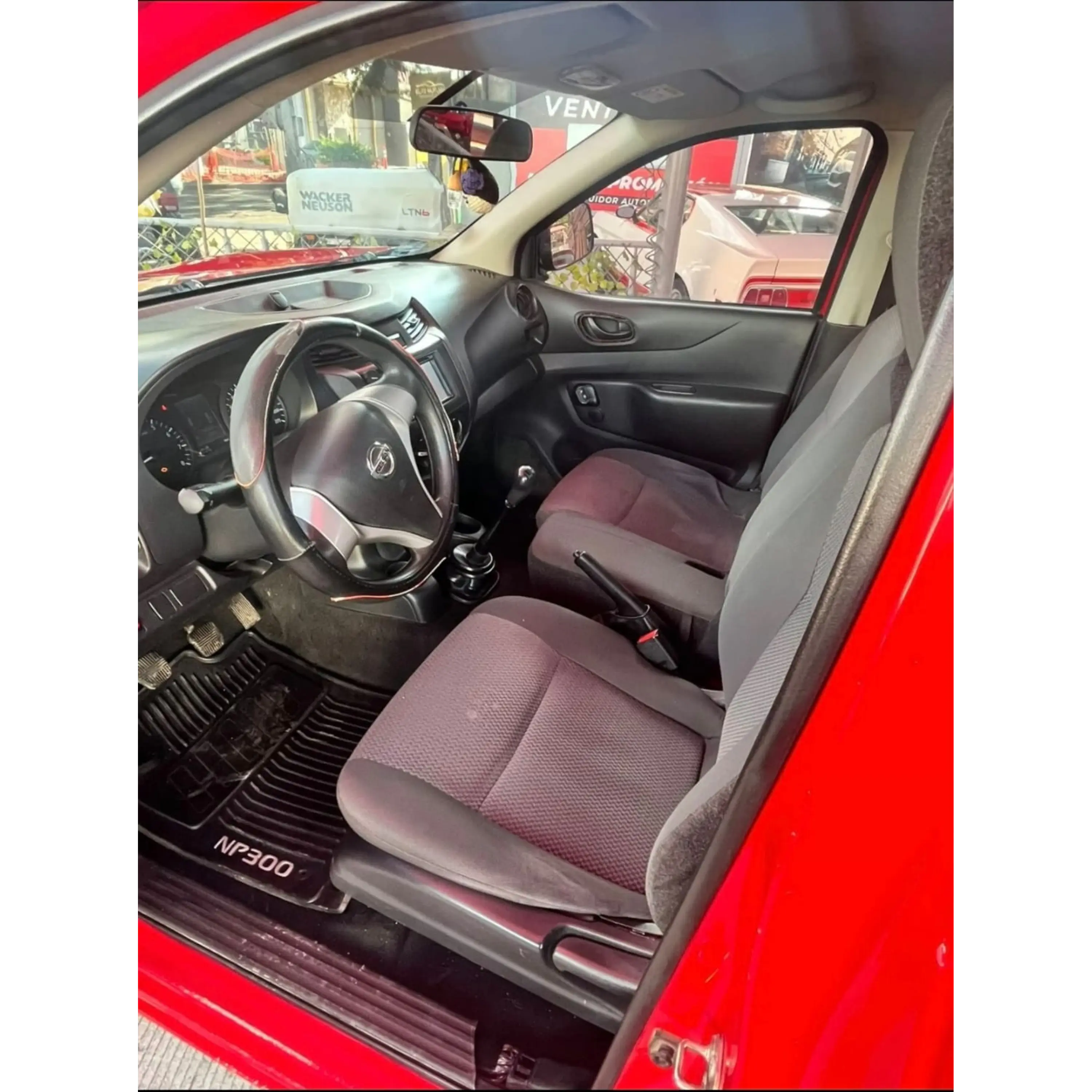 NISSAN NP300 2.5 PICK UP DH AA PACK SEG MT 2017 8