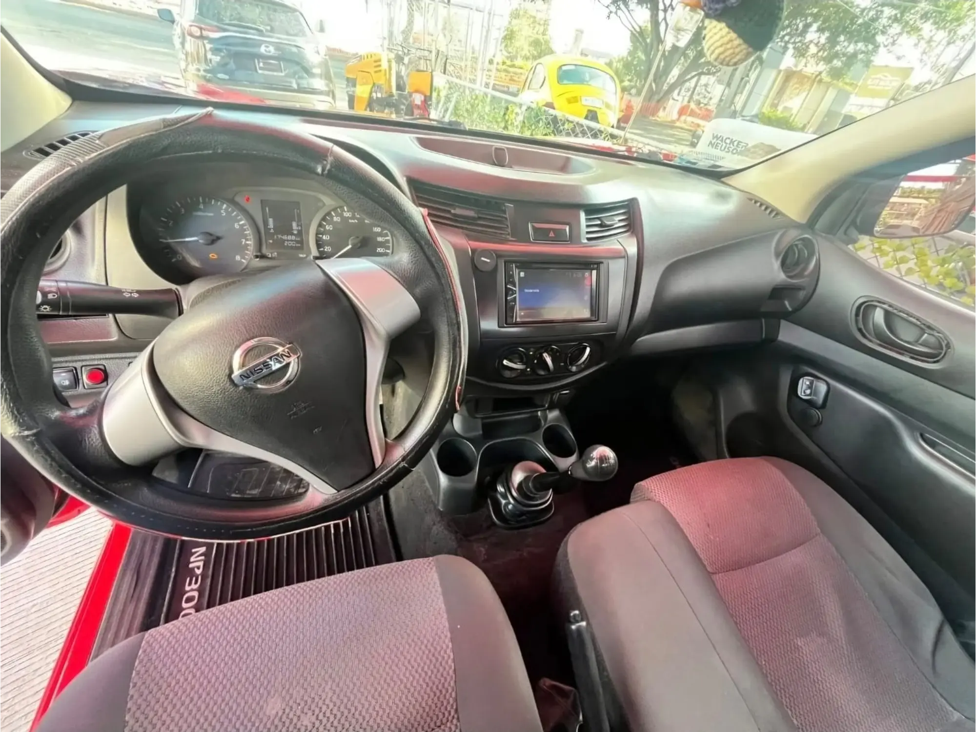 NISSAN NP300 2.5 PICK UP DH AA PACK SEG MT 2017 7