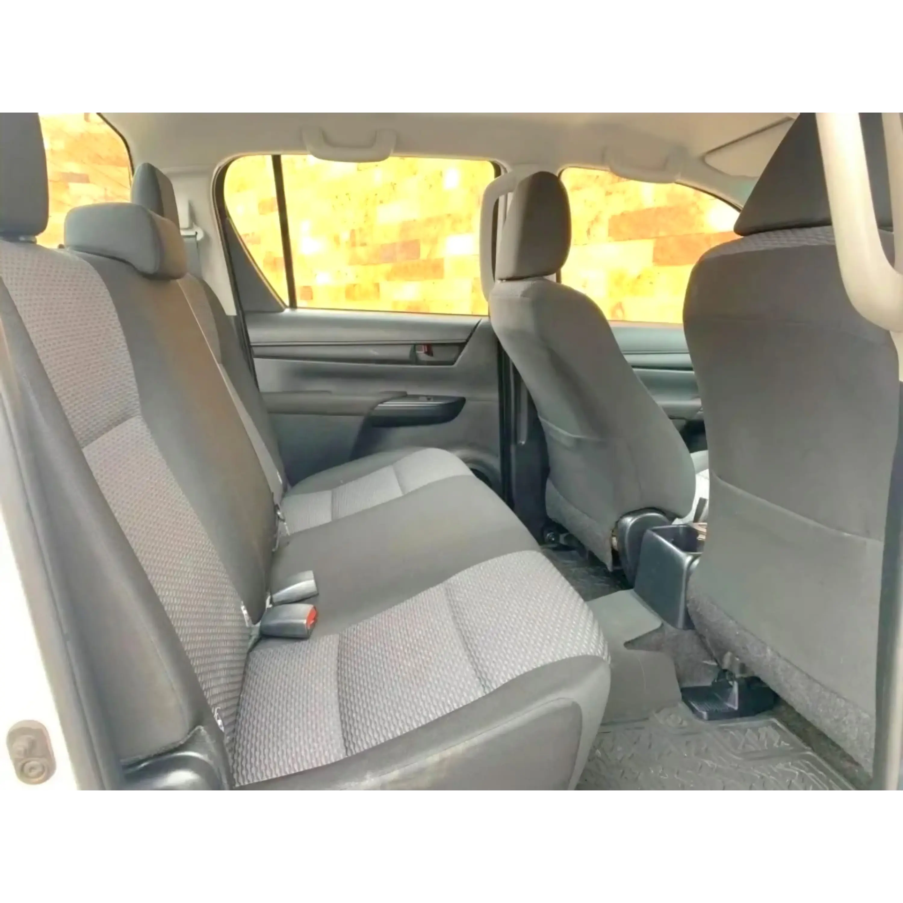 TOYOTA HILUX 2.7 CABINA DOBLE SR MT 2019 10