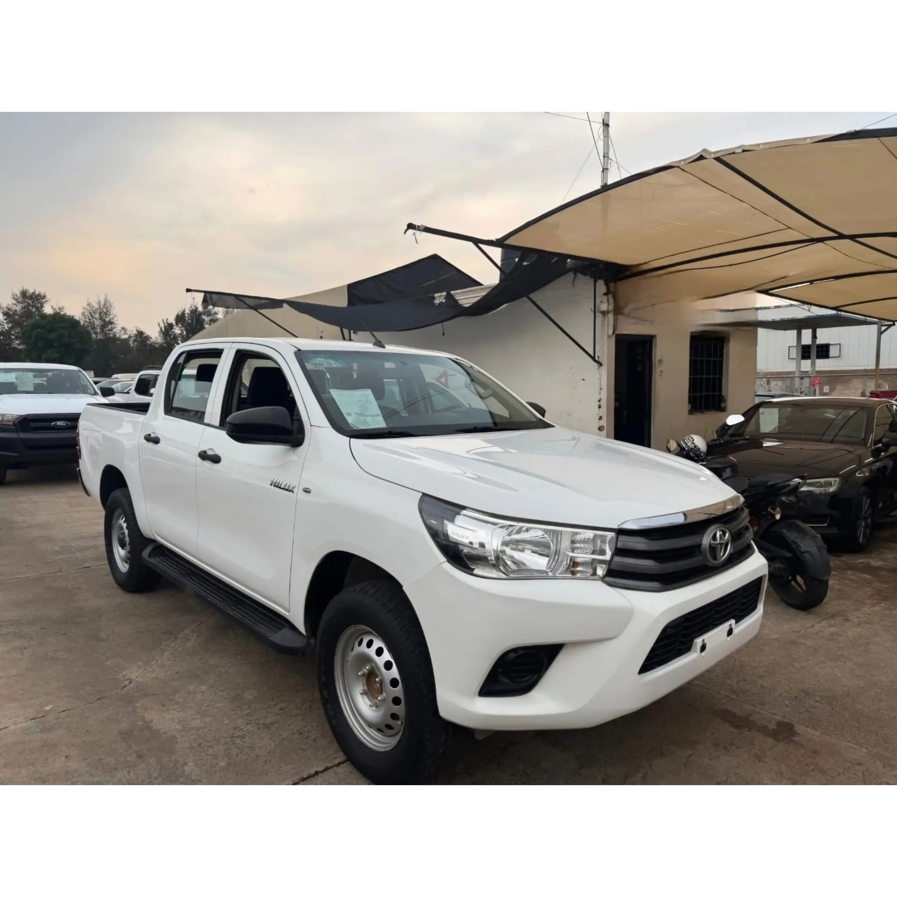 TOYOTA HILUX 2.7 CABINA DOBLE SR MT 2019 1