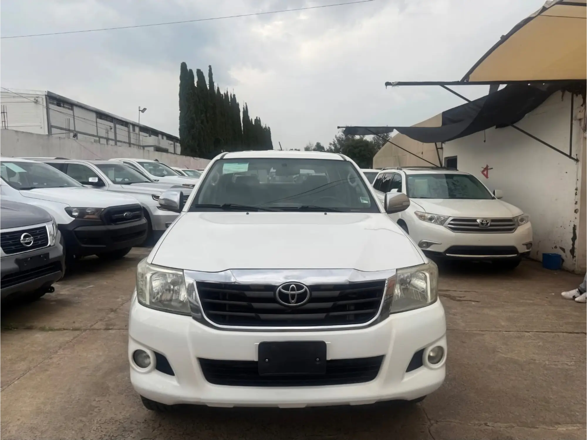 TOYOTA HILUX 2.7 CABINA DOBLE SR MT 2013 6