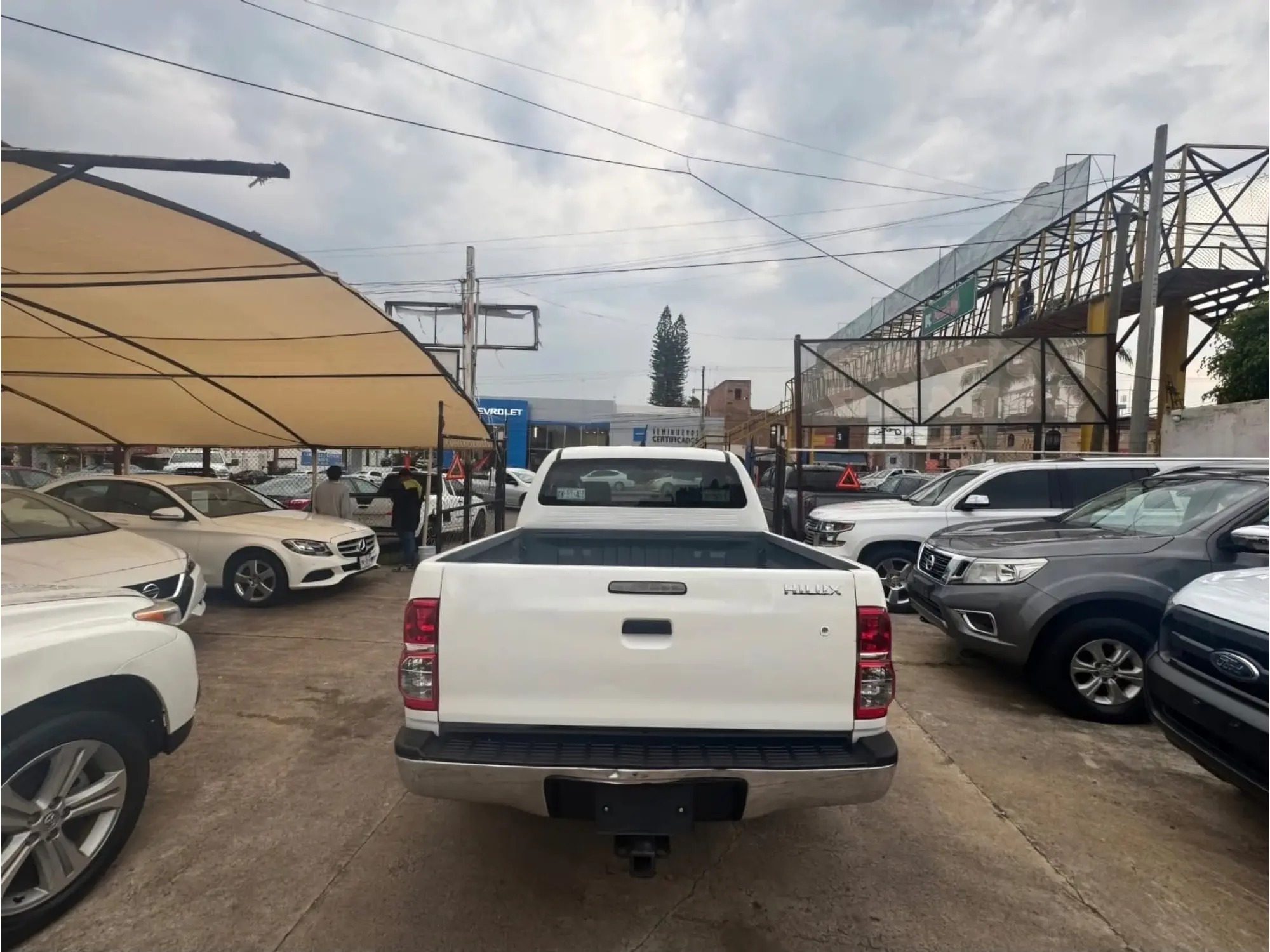 TOYOTA HILUX 2.7 CABINA DOBLE SR MT 2013 4