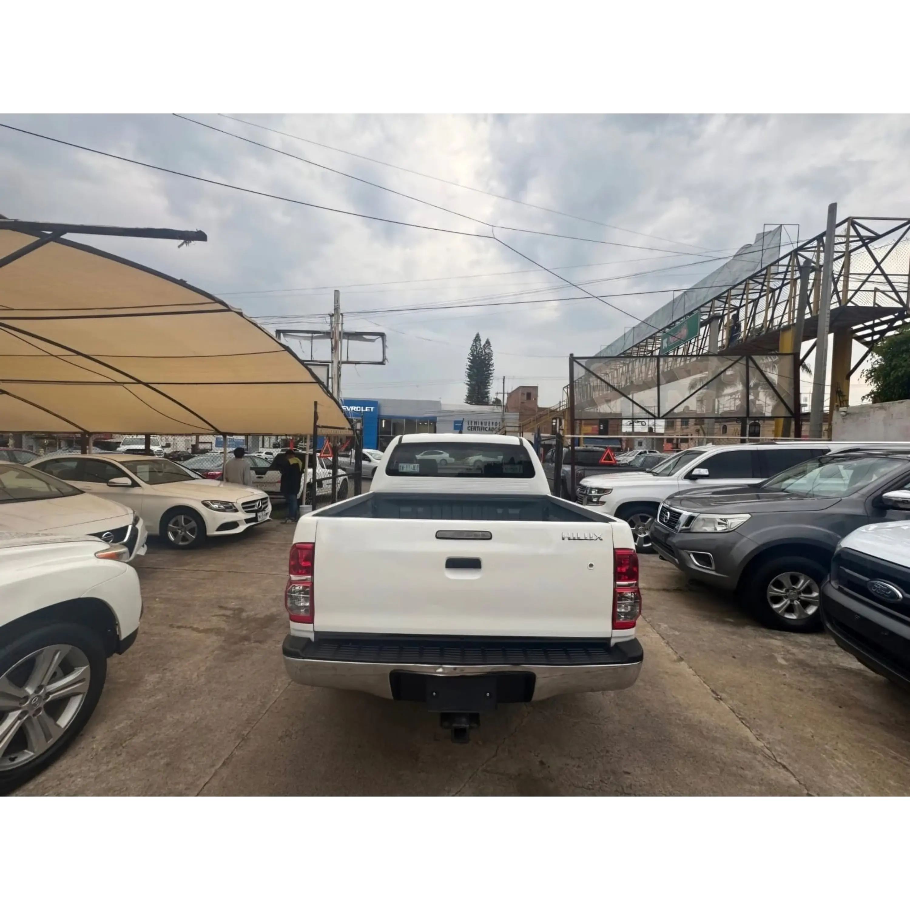 TOYOTA HILUX 2.7 CABINA DOBLE SR MT 2013 4
