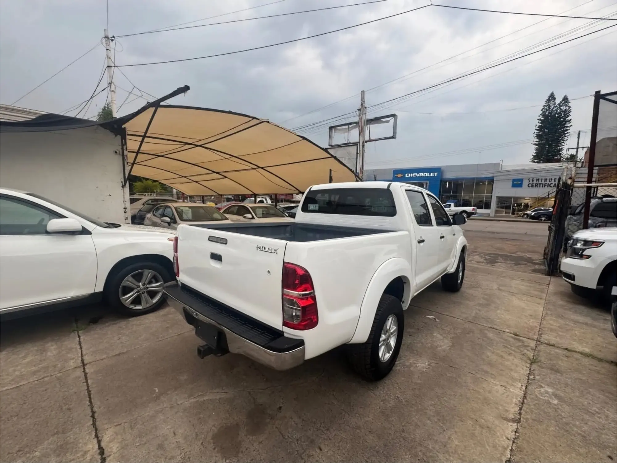 TOYOTA HILUX 2.7 CABINA DOBLE SR MT 2013 3