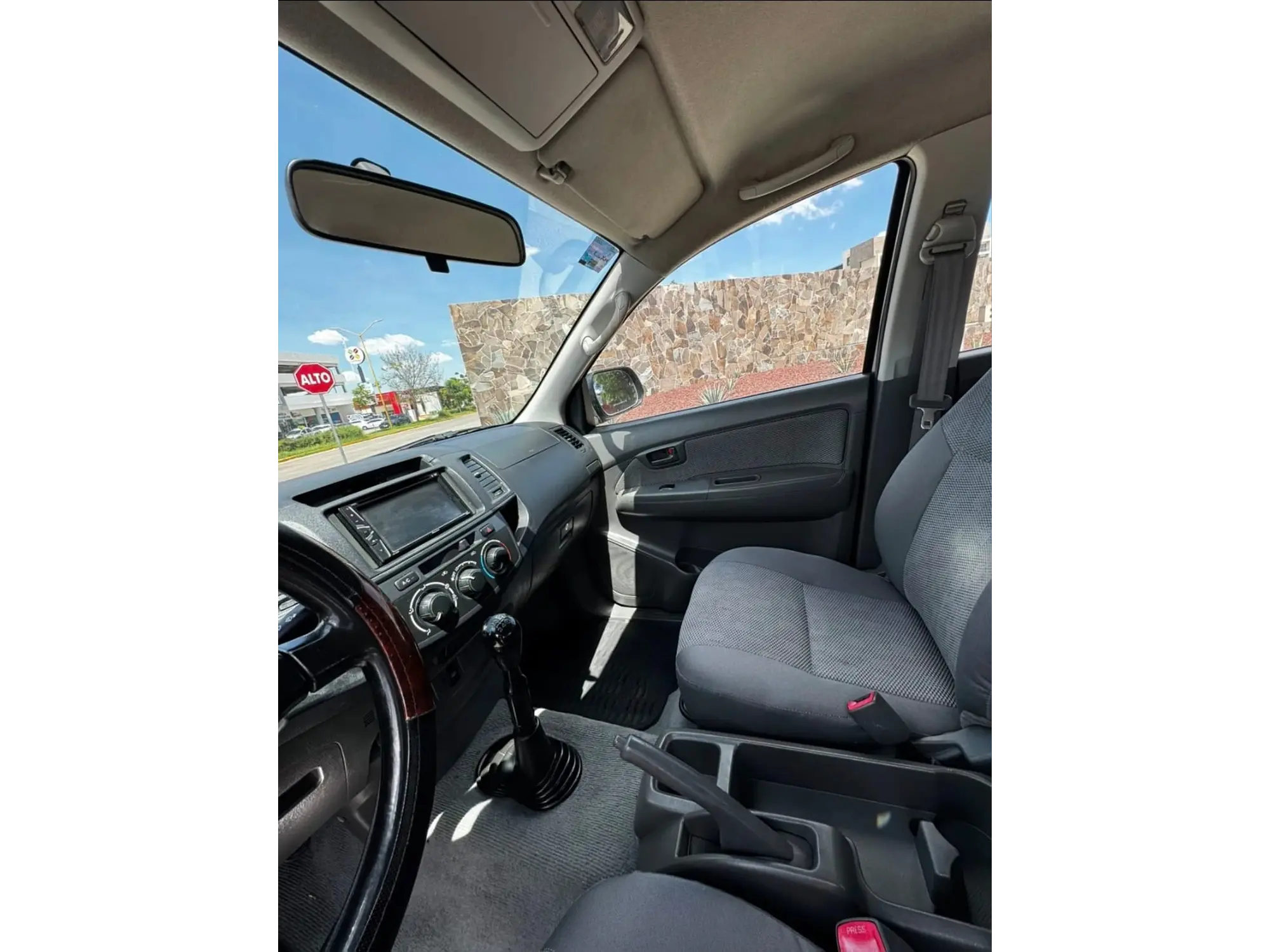 TOYOTA HILUX 2.7 DOBLE CABINA TRD SPORT MT 2015 9