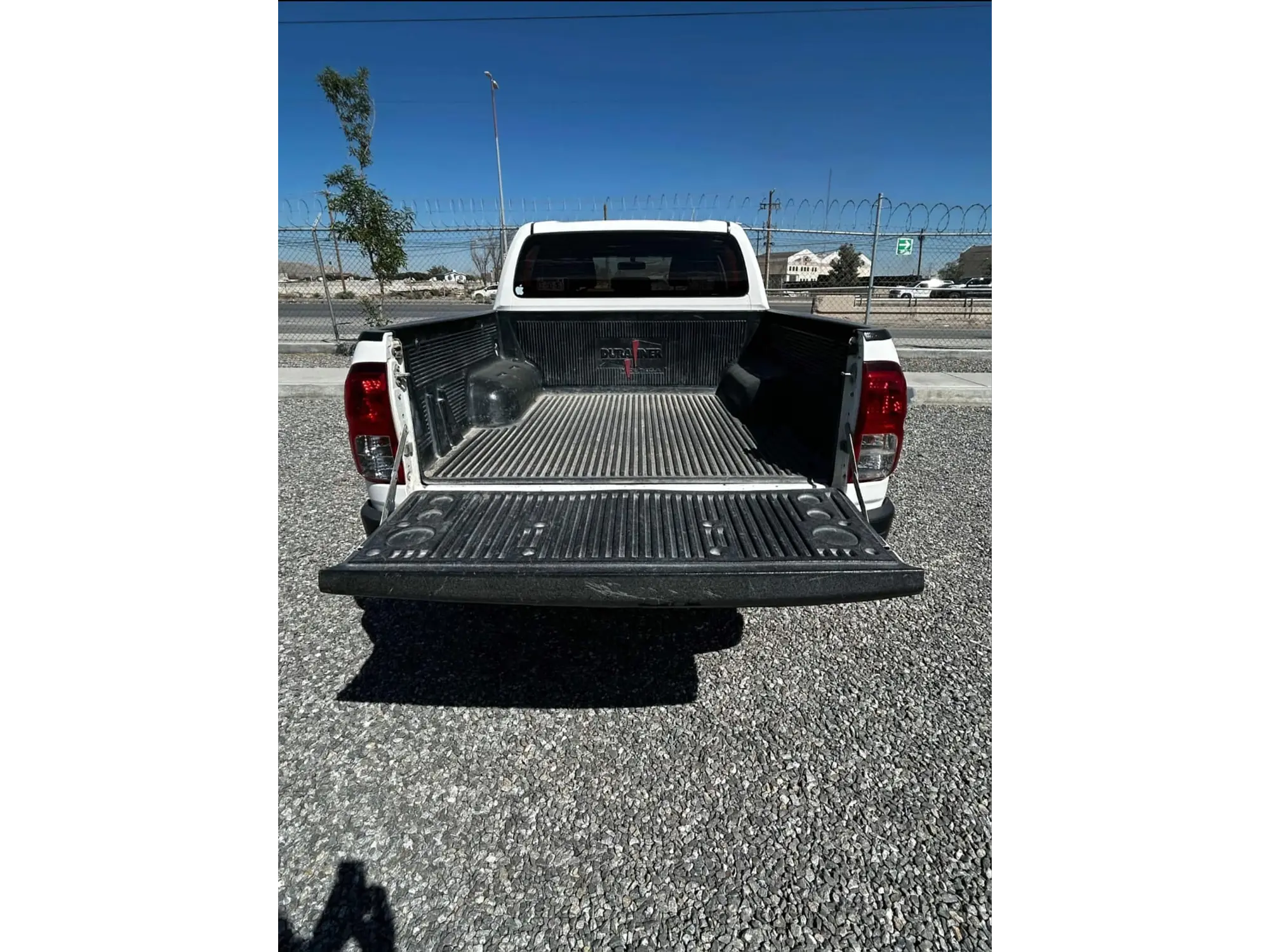 TOYOTA HILUX 2.7 CABINA DOBLE BASE MT 2020 5