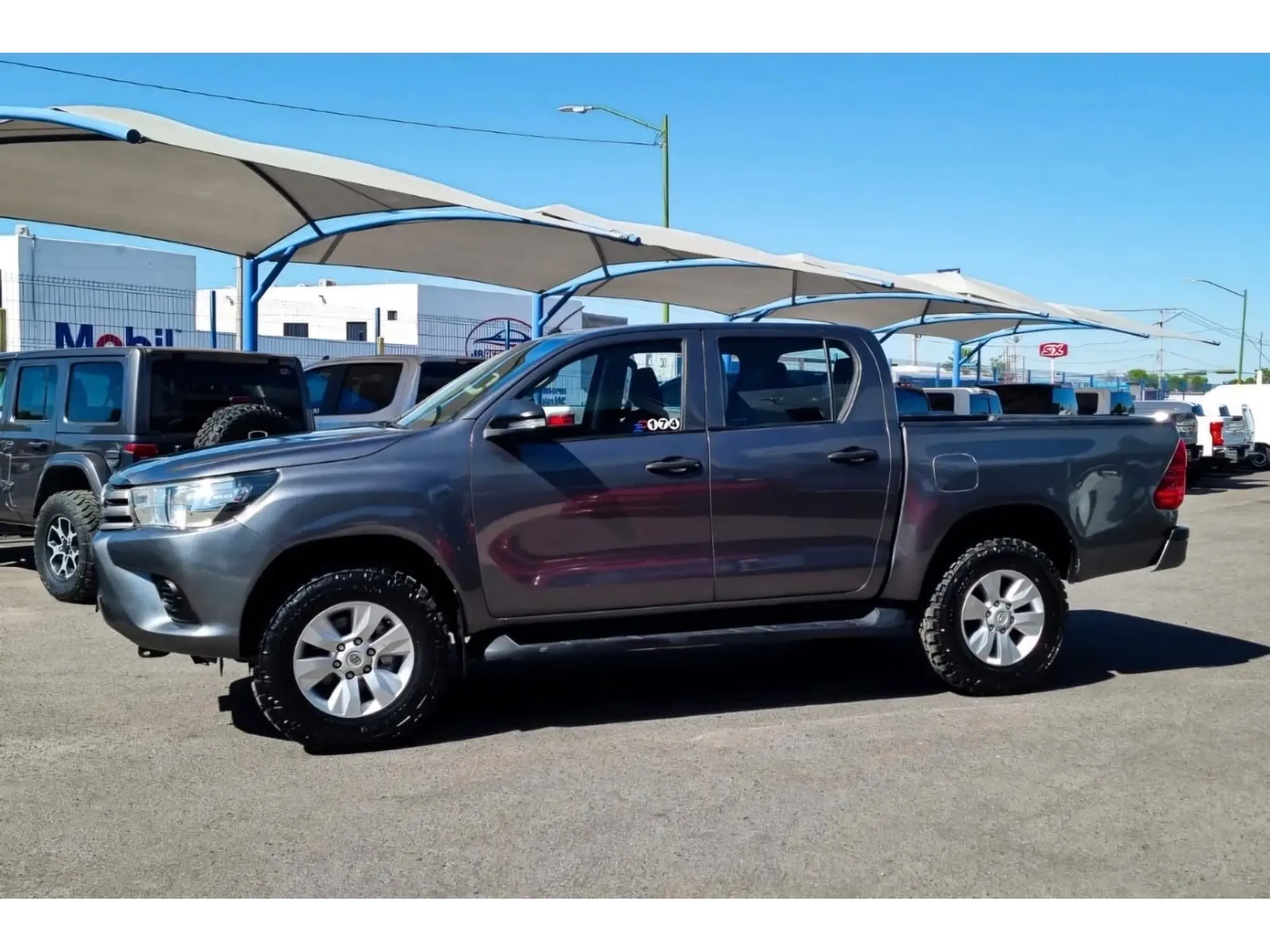 TOYOTA HILUX 2.7 CABINA DOBLE SR MT 2016 7
