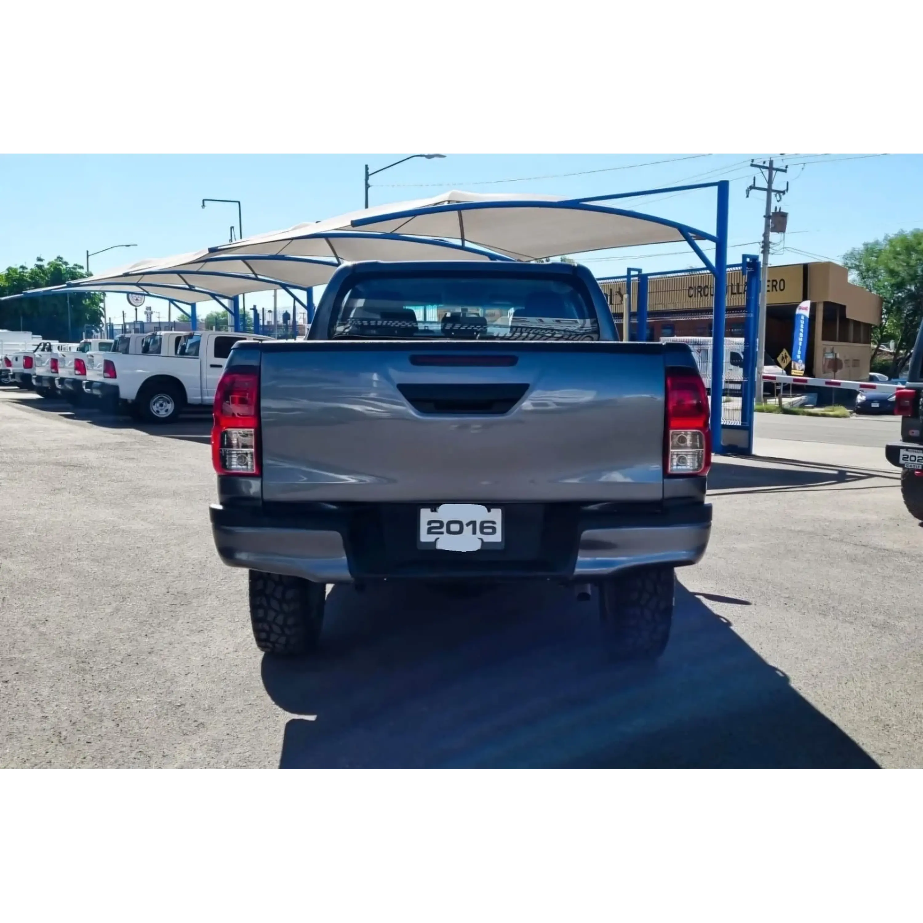 TOYOTA HILUX 2.7 CABINA DOBLE SR MT 2016 6