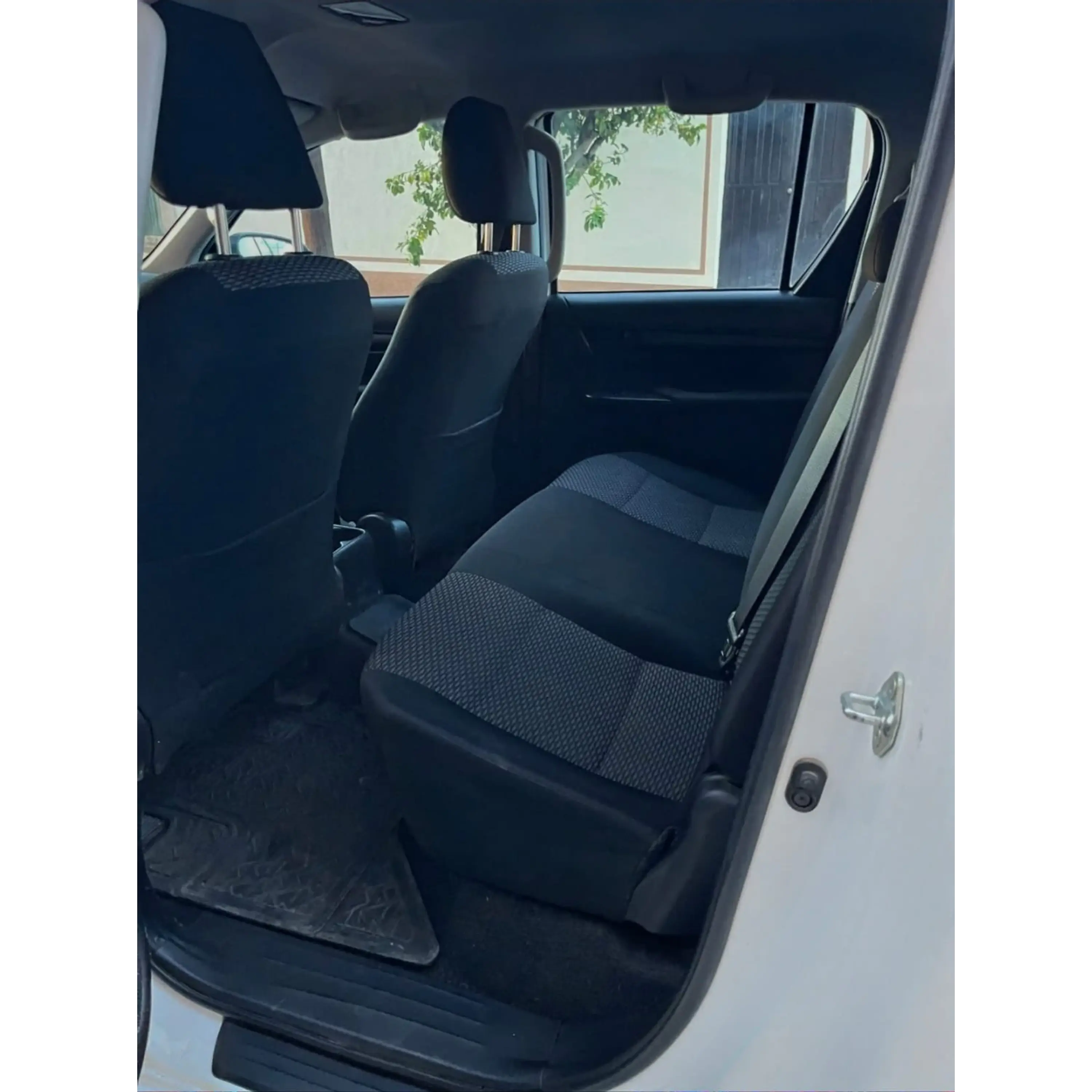 TOYOTA HILUX 2.7 CABINA DOBLE BASE MT 2022 11