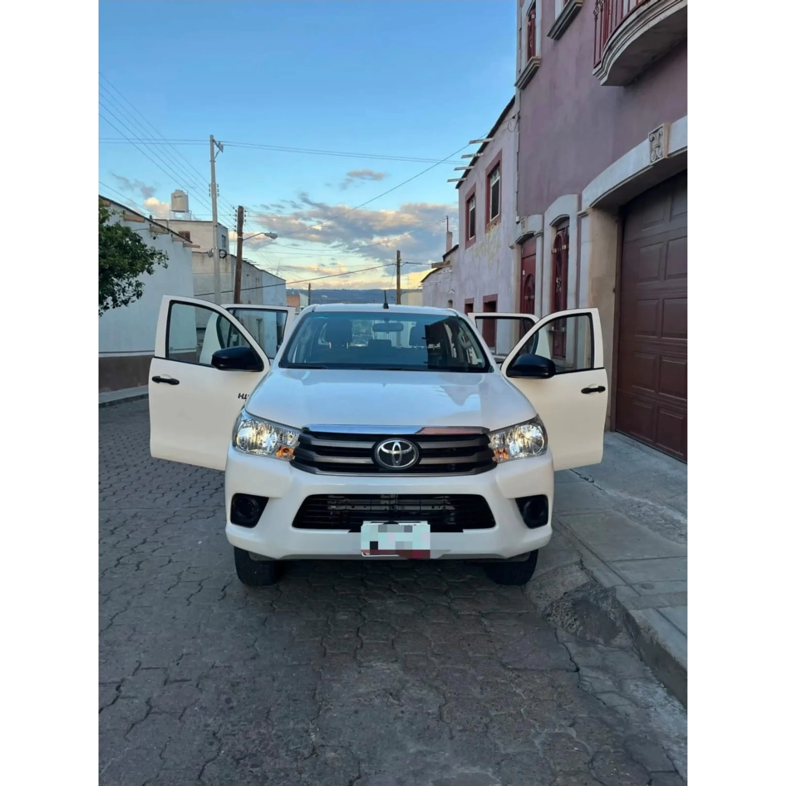 TOYOTA HILUX 2.7 CABINA DOBLE BASE MT 2022 9