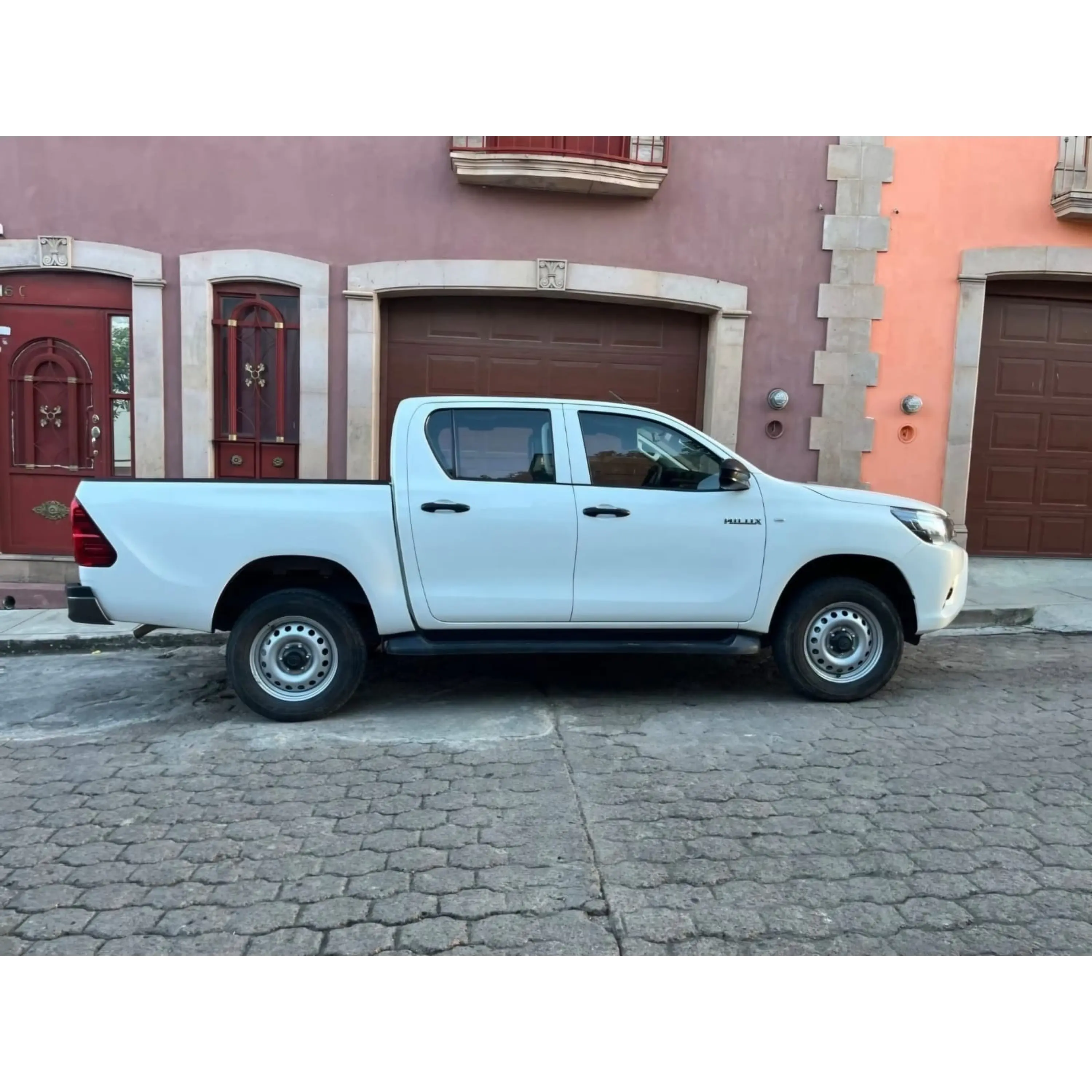 TOYOTA HILUX 2.7 CABINA DOBLE BASE MT 2022 4