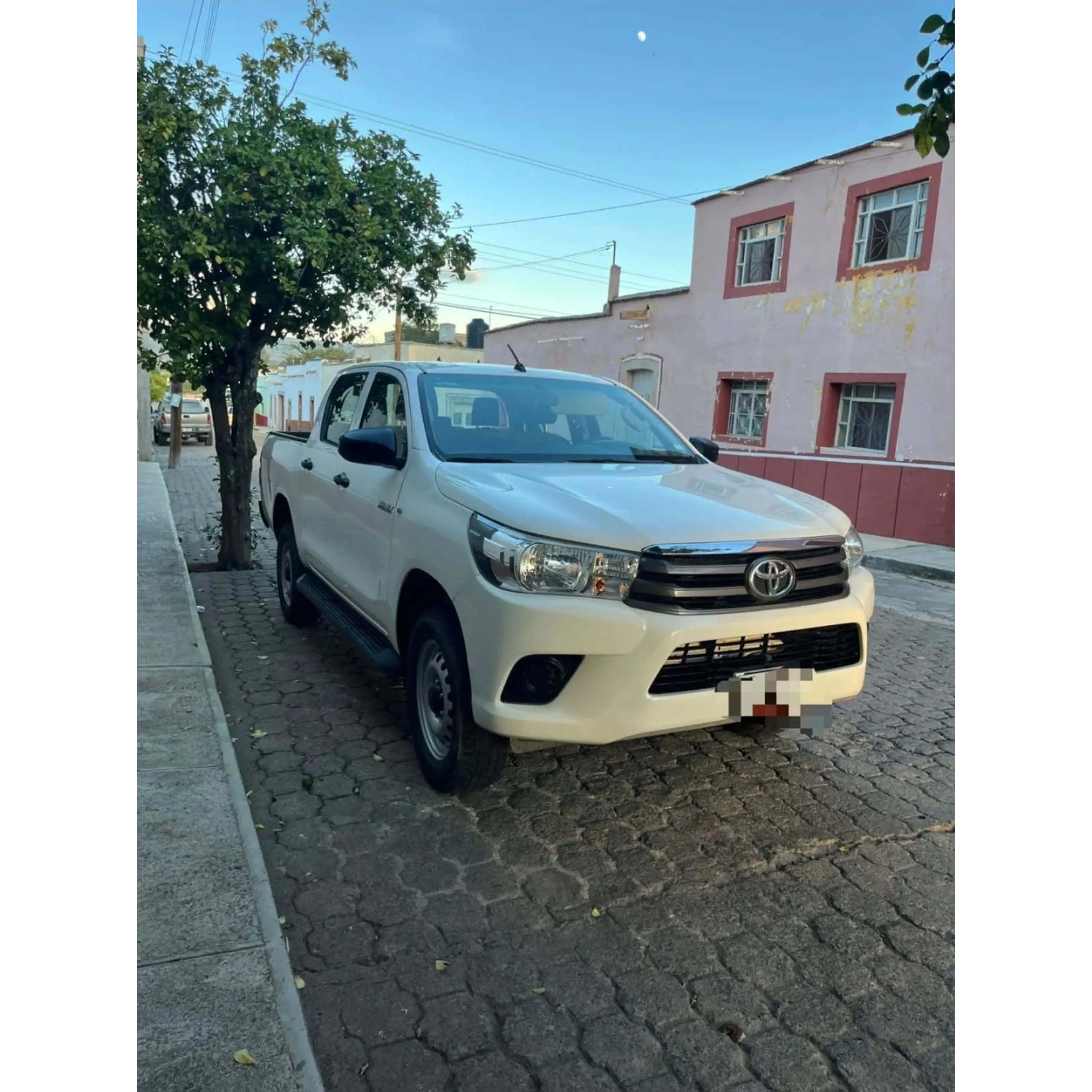 TOYOTA HILUX 2.7 CABINA DOBLE BASE MT 2022 3