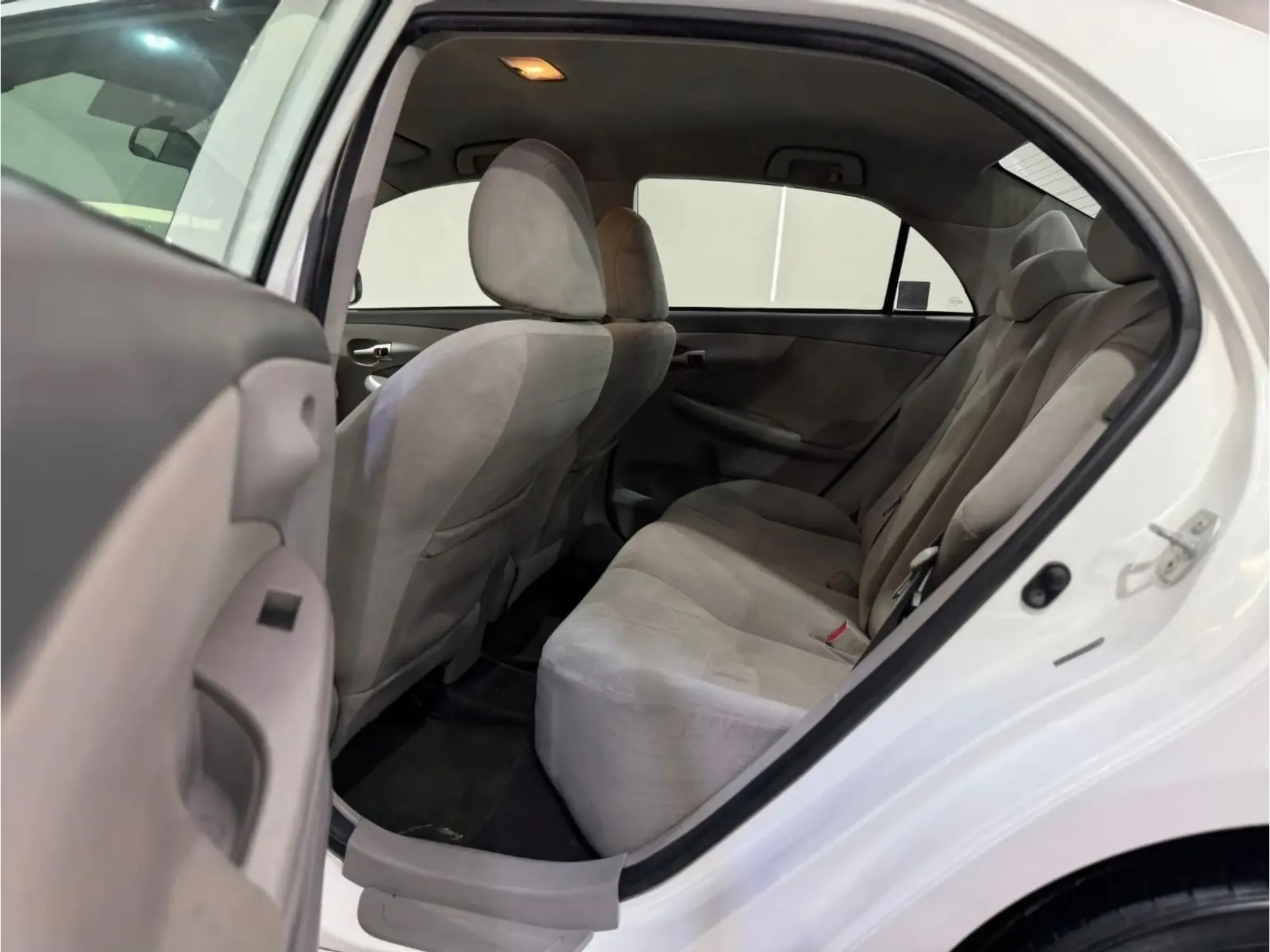 TOYOTA COROLLA 1.8 LE AT 2010 12