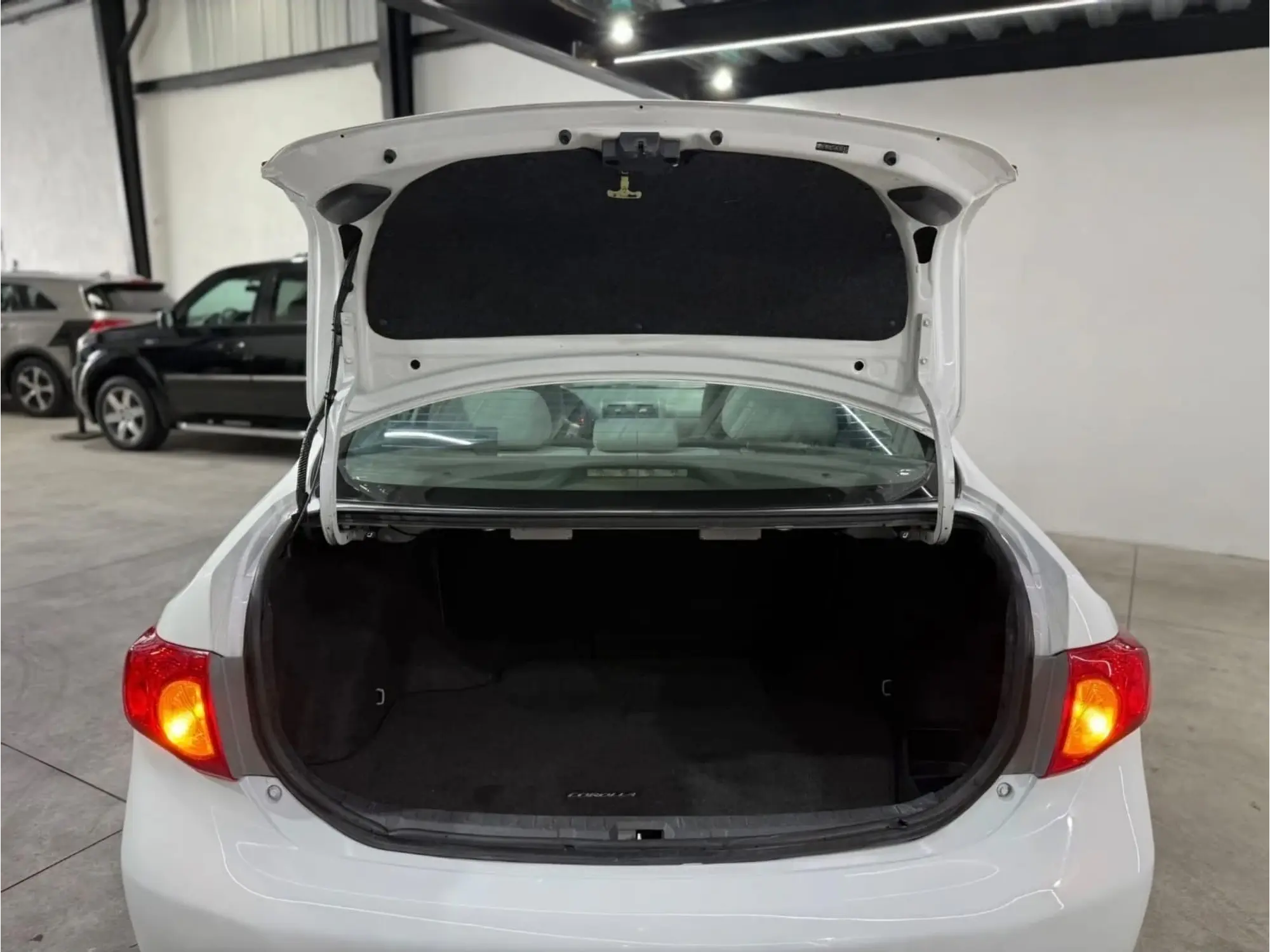 TOYOTA COROLLA 1.8 LE AT 2010 8