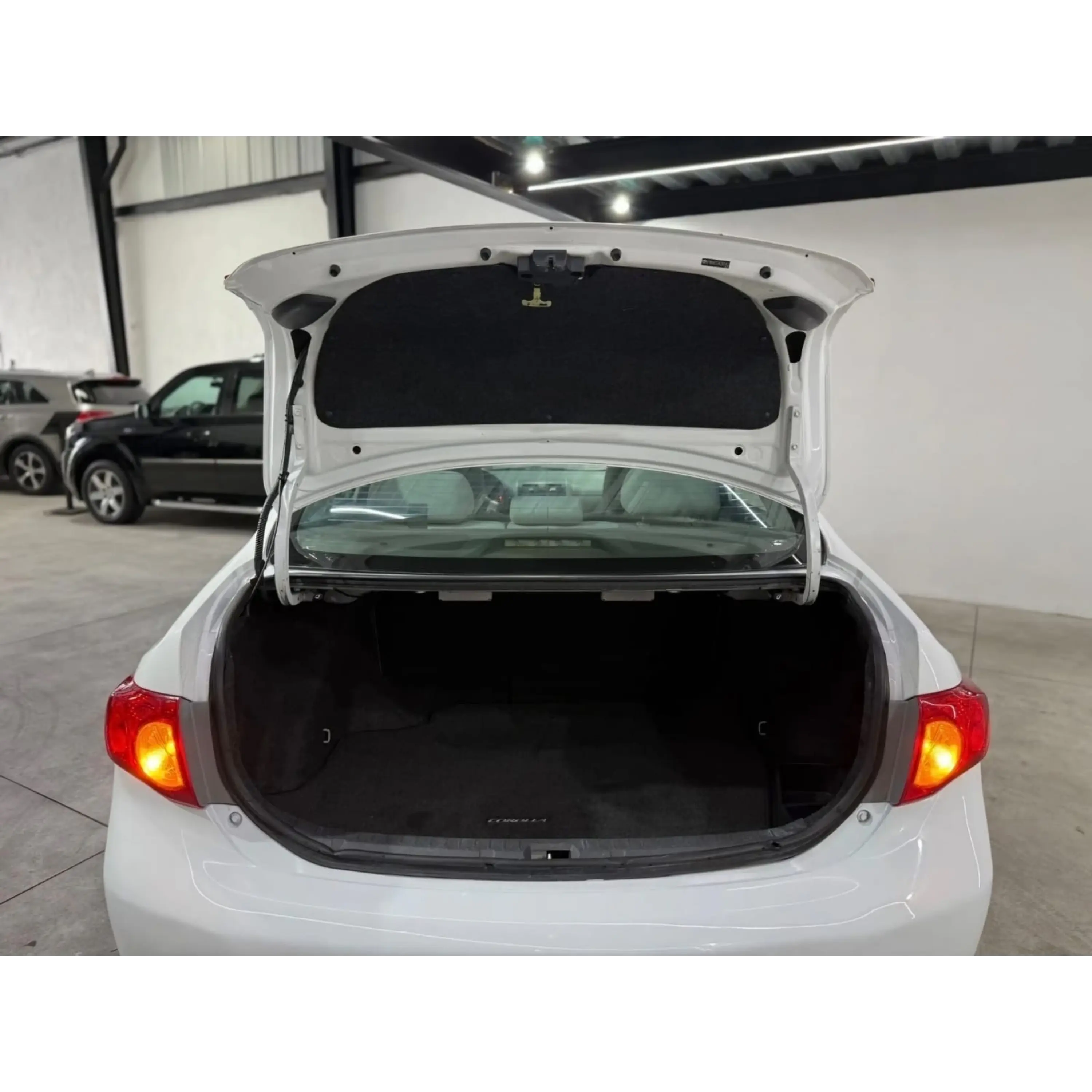 TOYOTA COROLLA 1.8 LE AT 2010 8