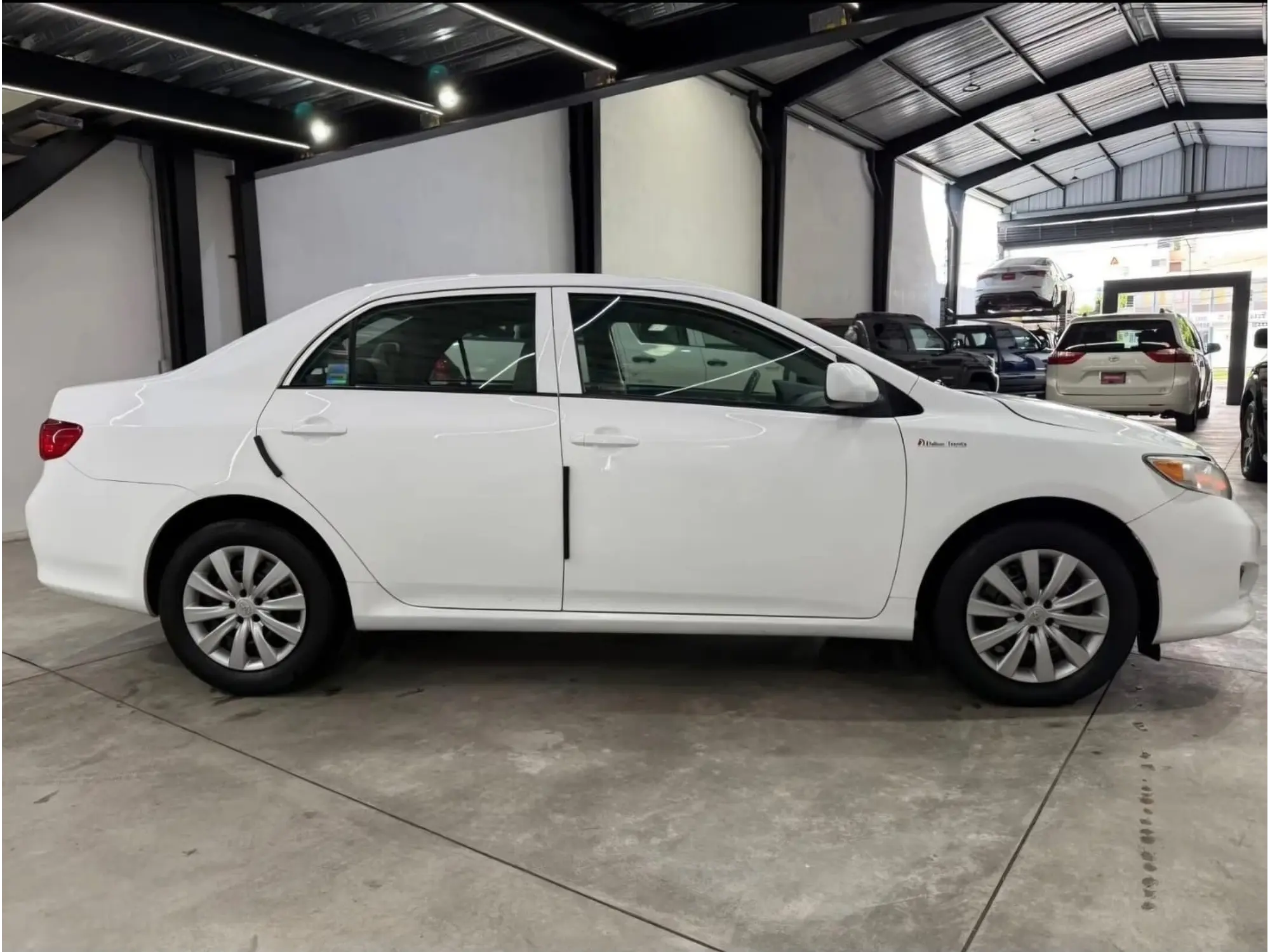 TOYOTA COROLLA 1.8 LE AT 2010 5