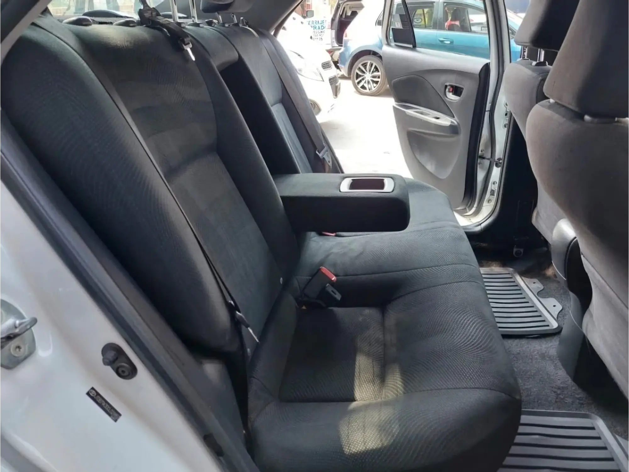 TOYOTA YARIS 1.5 PREMIUM AT 2012 10