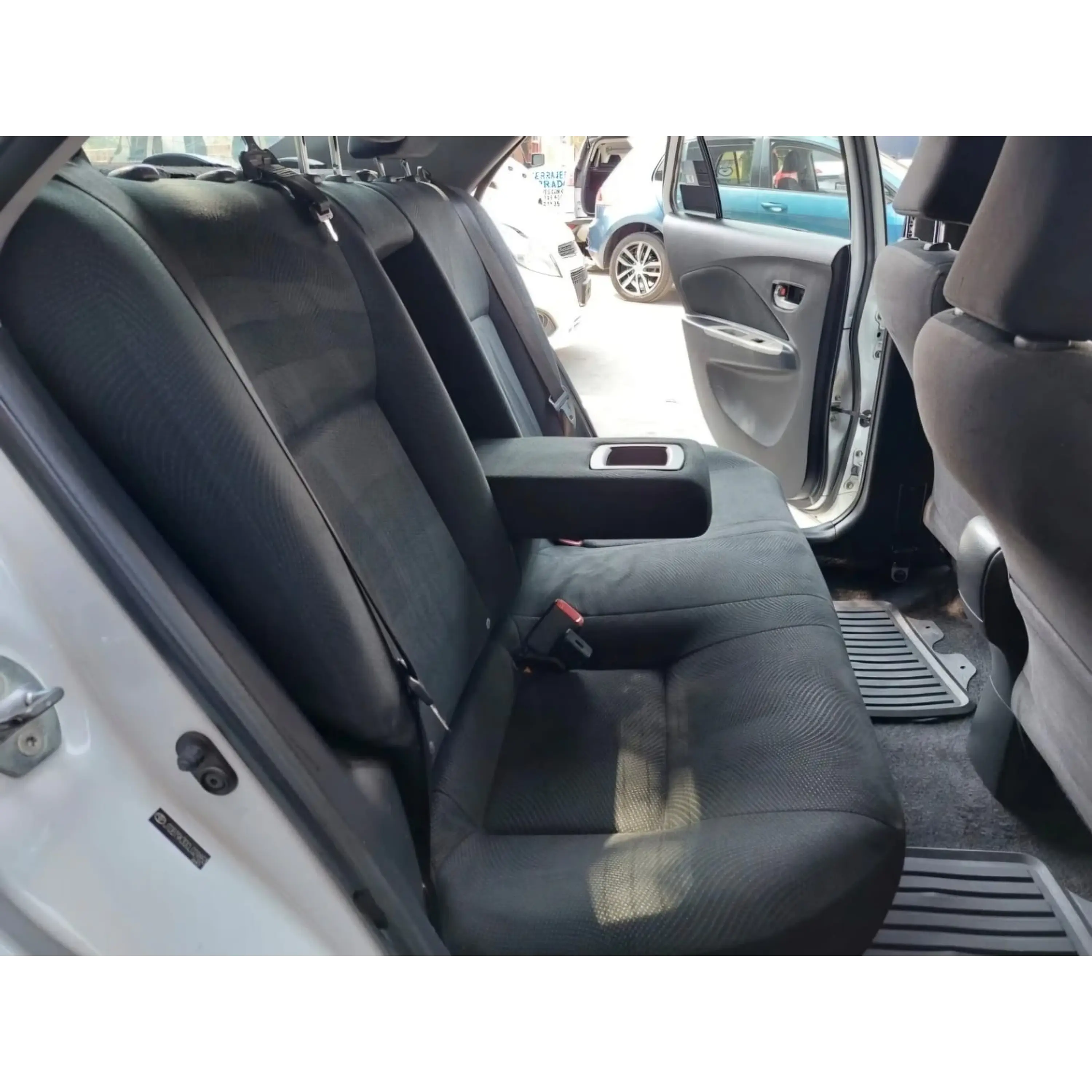 TOYOTA YARIS 1.5 PREMIUM AT 2012 10