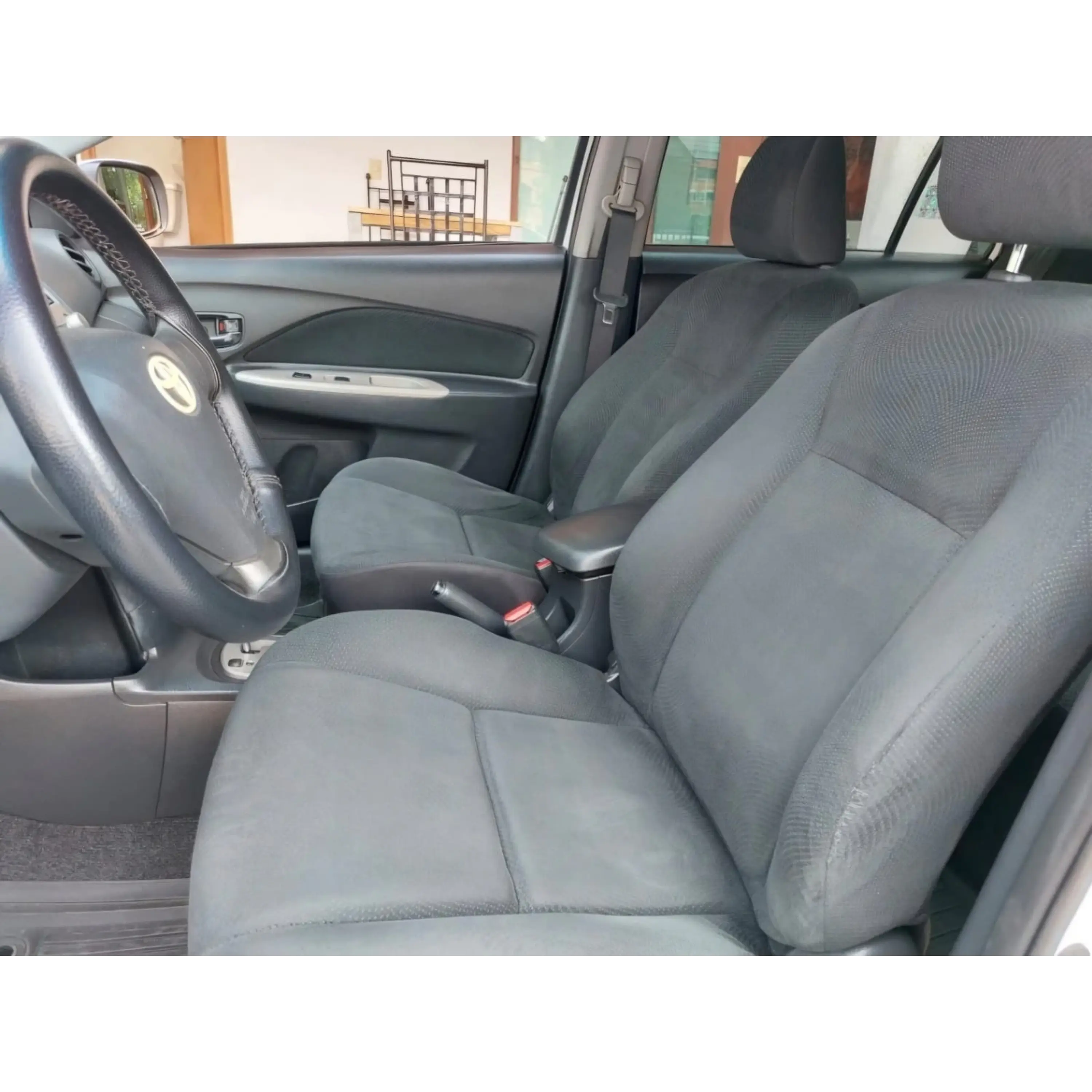 TOYOTA YARIS 1.5 PREMIUM AT 2012 8
