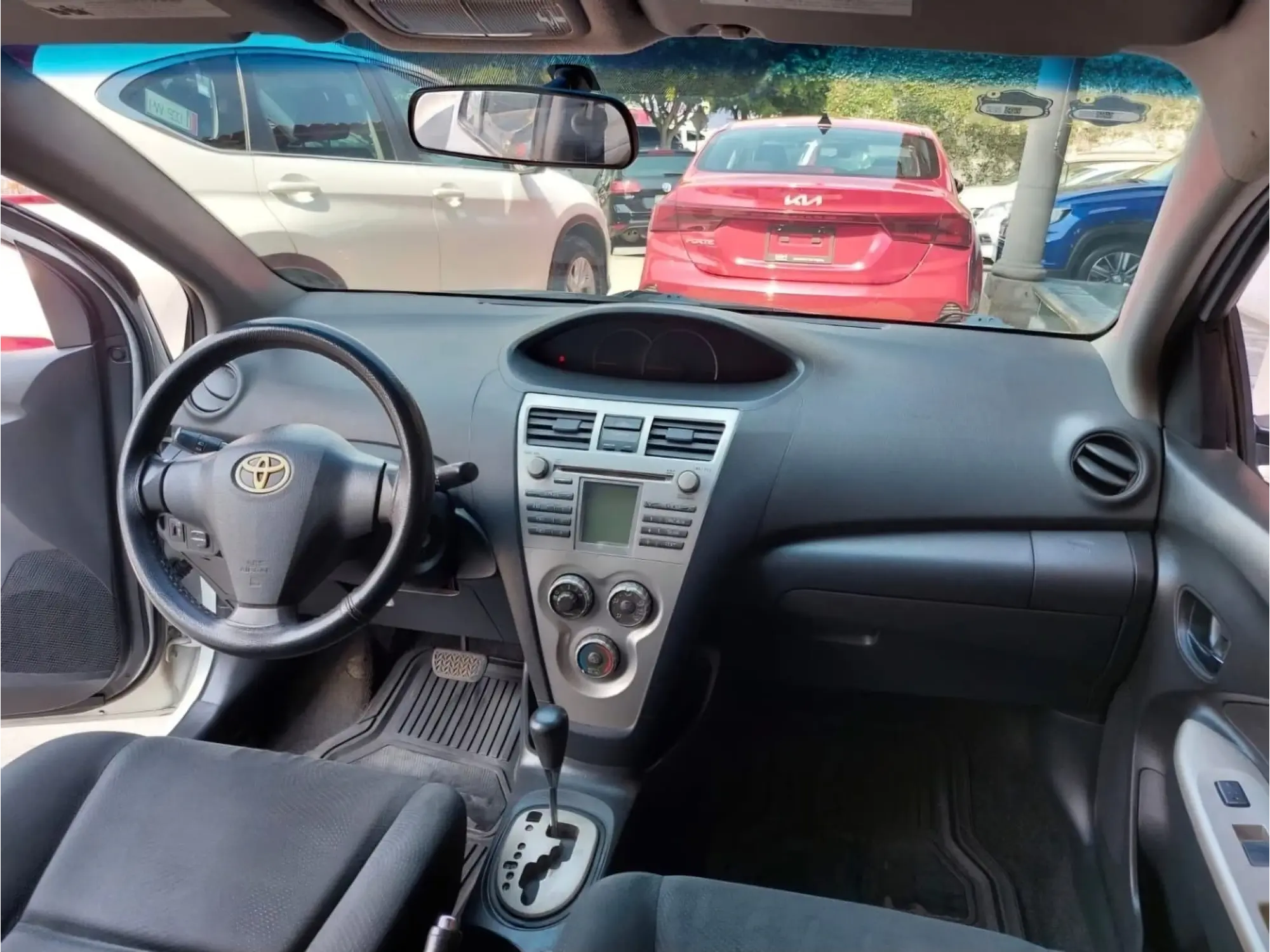 TOYOTA YARIS 1.5 PREMIUM AT 2012 7