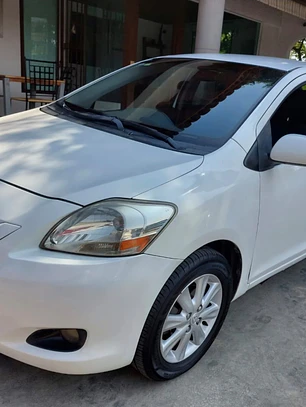 TOYOTA YARIS 1.5 PREMIUM AT 2012