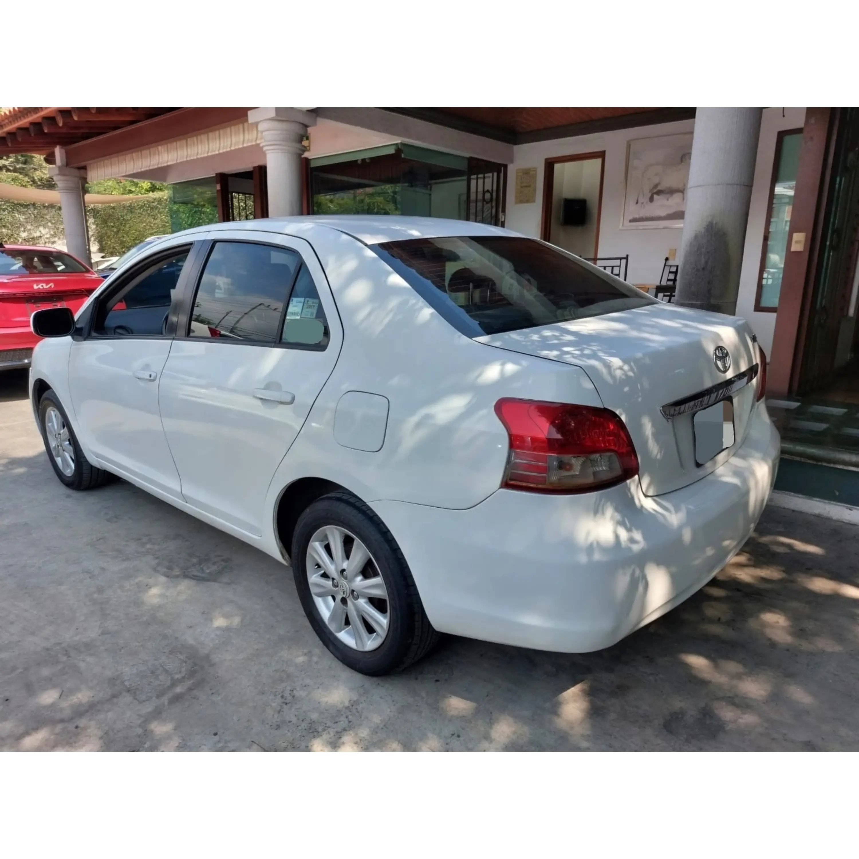 TOYOTA YARIS 1.5 PREMIUM AT 2012 6