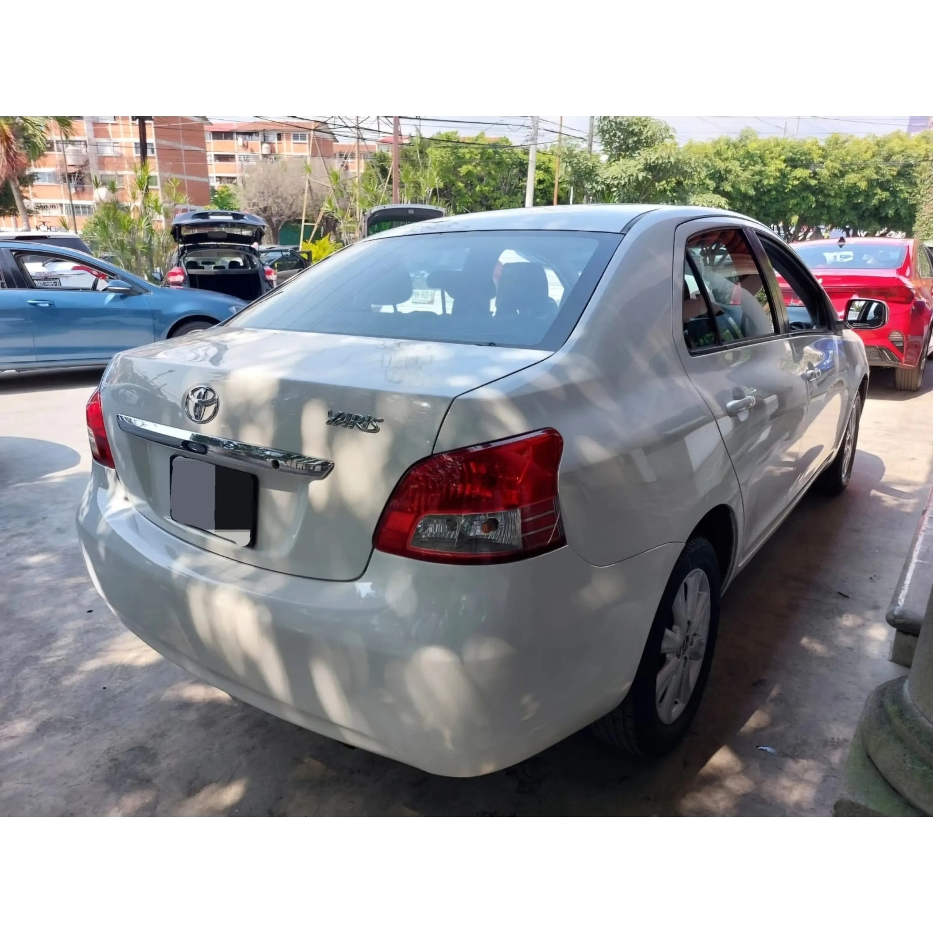 TOYOTA YARIS 1.5 PREMIUM AT 2012 4