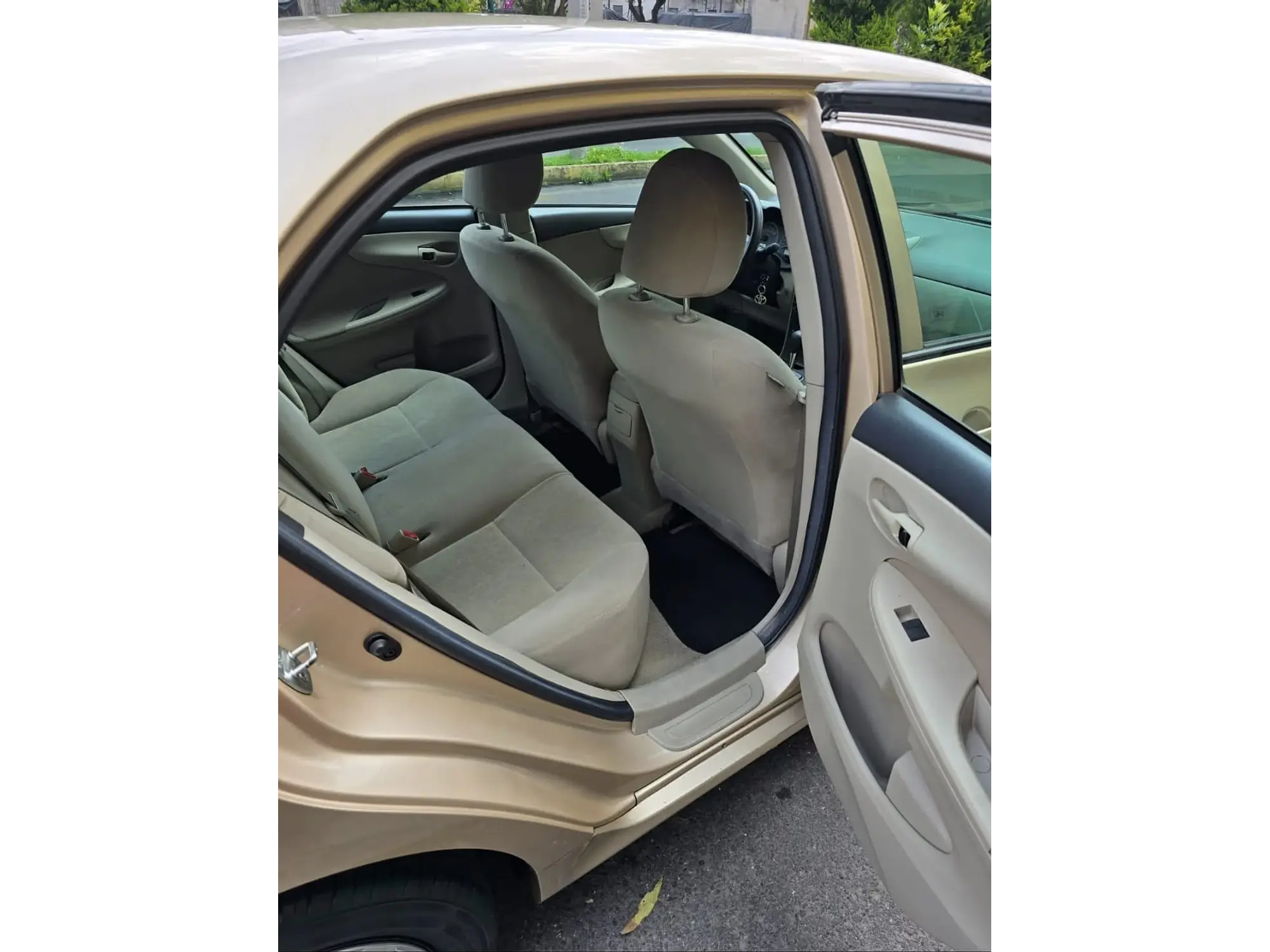 TOYOTA COROLLA 1.8 LE AT 2013 7