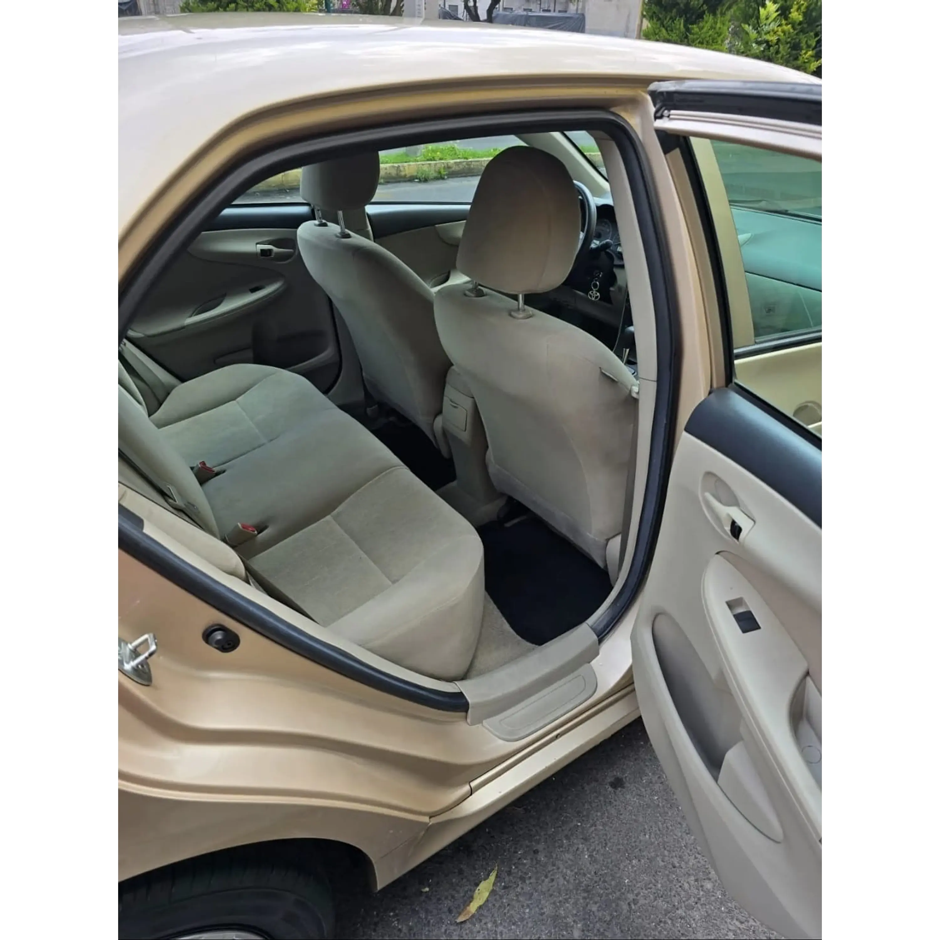 TOYOTA COROLLA 1.8 LE AT 2013 7