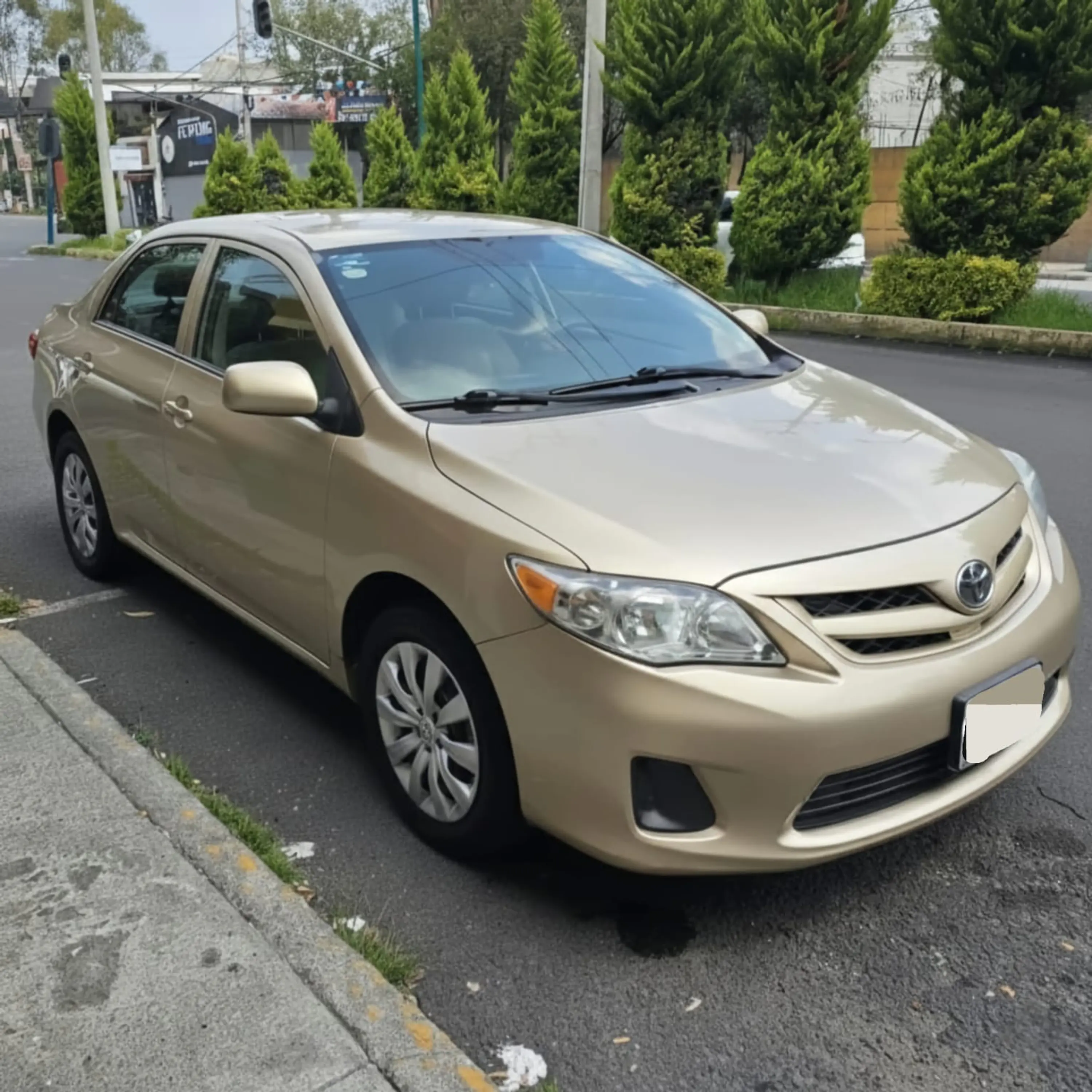 TOYOTA COROLLA 1.8 LE AT 2013 1