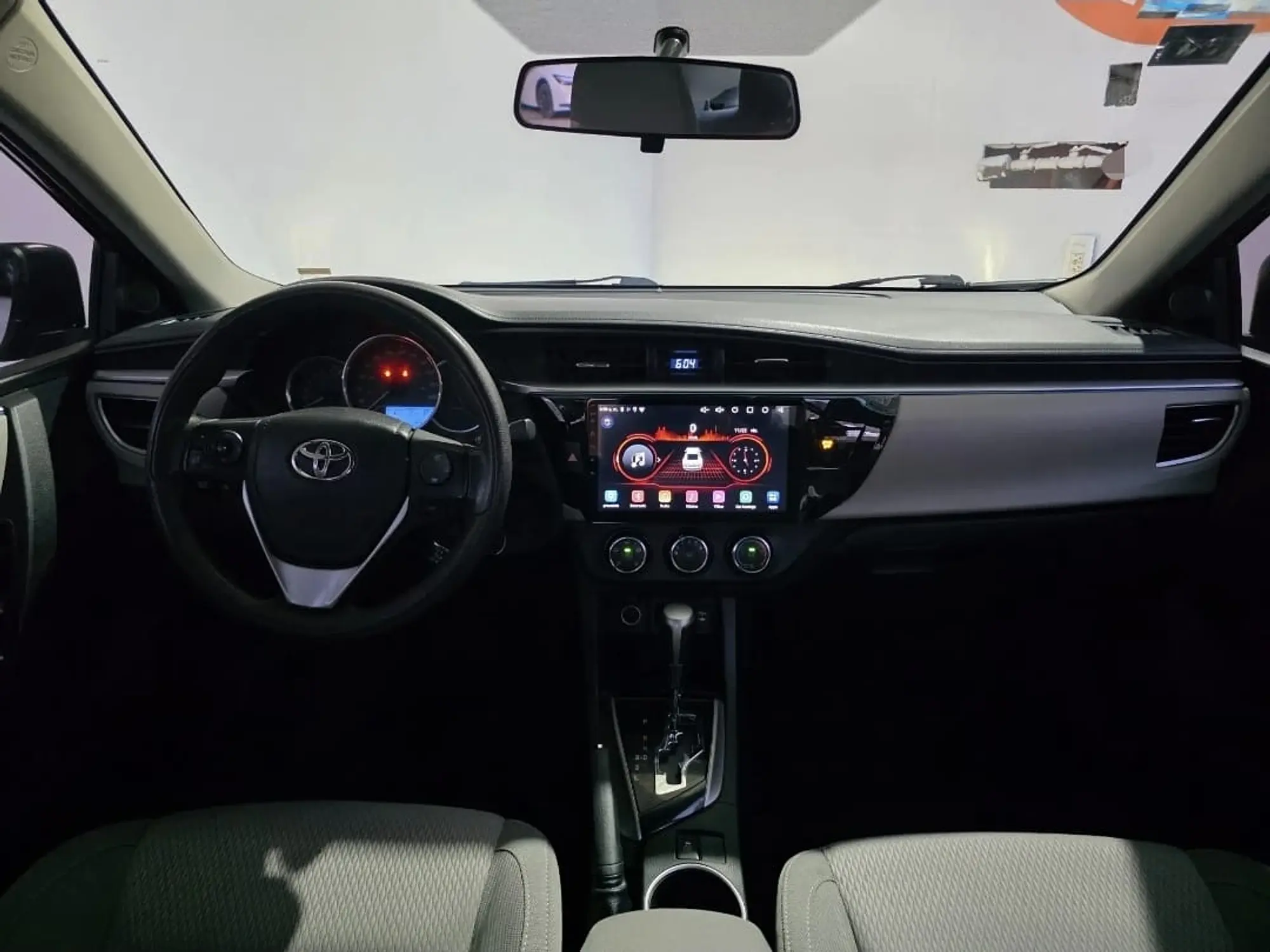 TOYOTA COROLLA 1.8 LE AT 2014 10