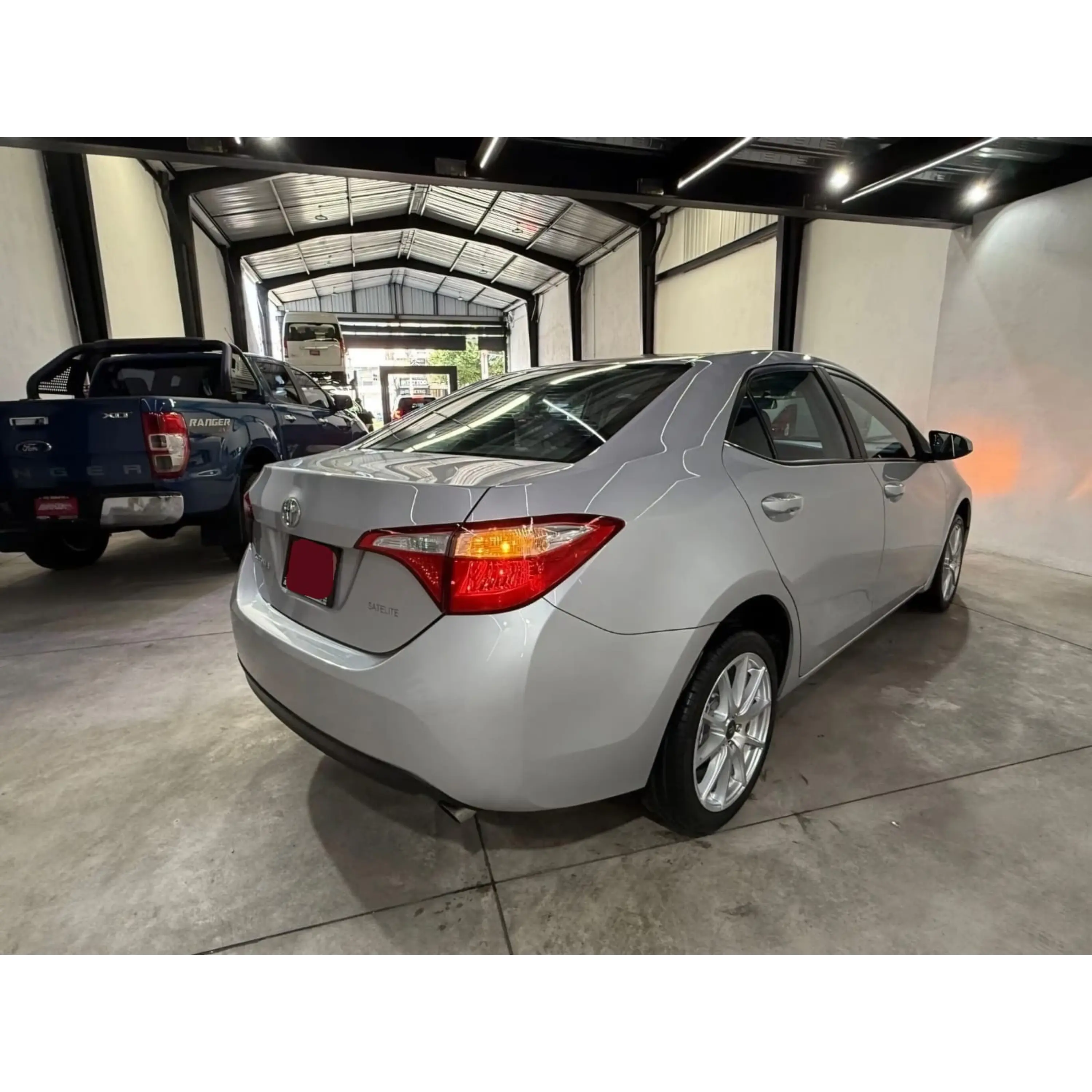 TOYOTA COROLLA 1.8 LE AT 2014 4