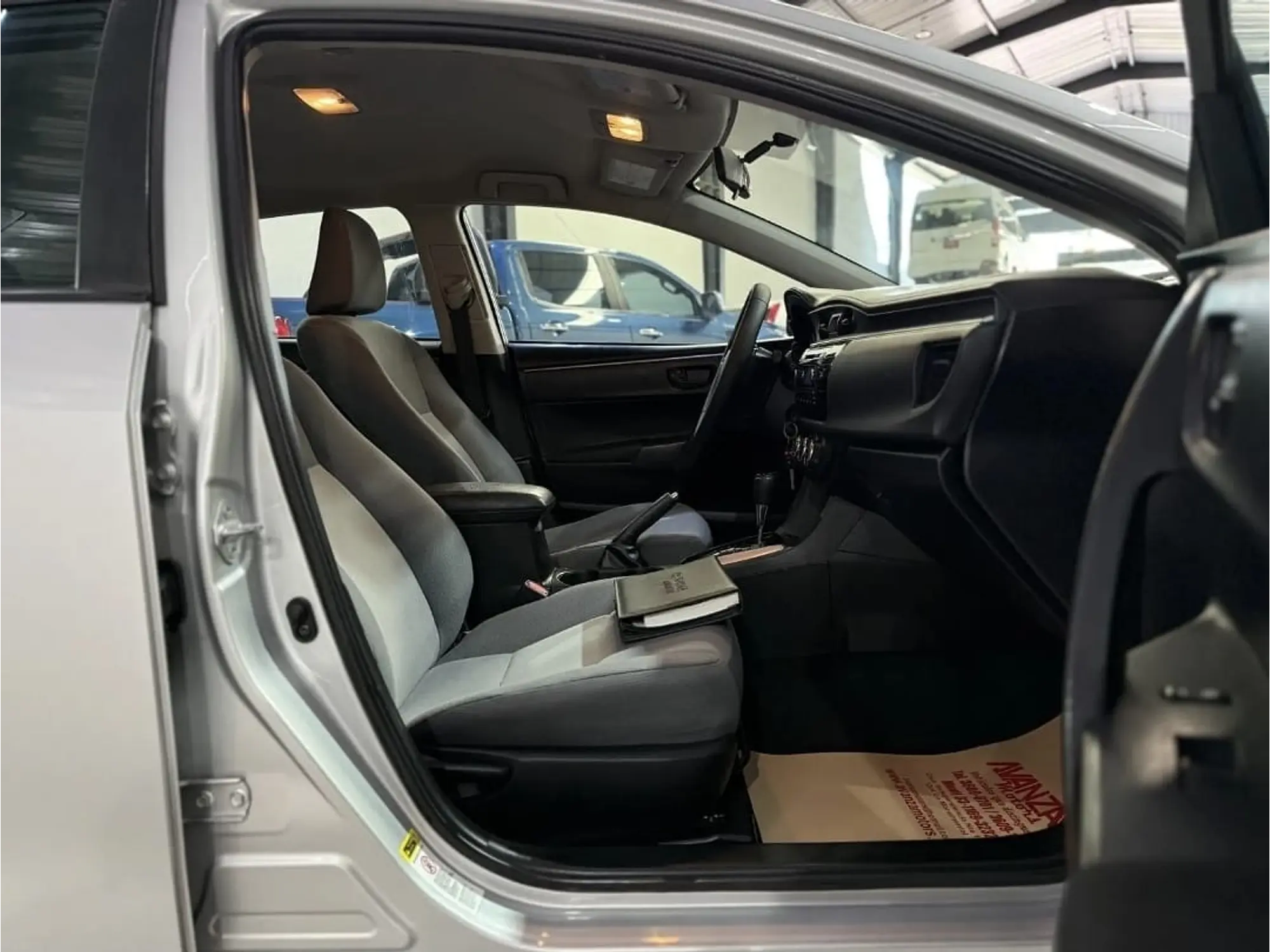 TOYOTA COROLLA 1.8 LE AT 2014 10